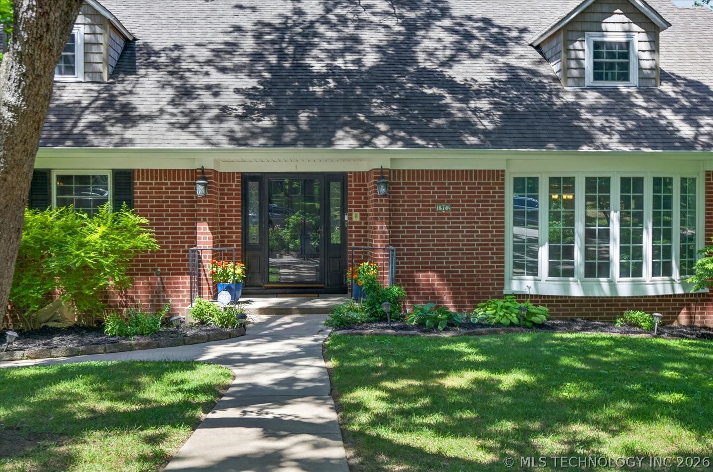 1902 Skyline Place Bartlesville OK 74006