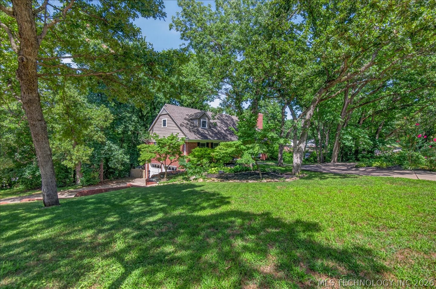 1902 Skyline Place Bartlesville OK 74006
