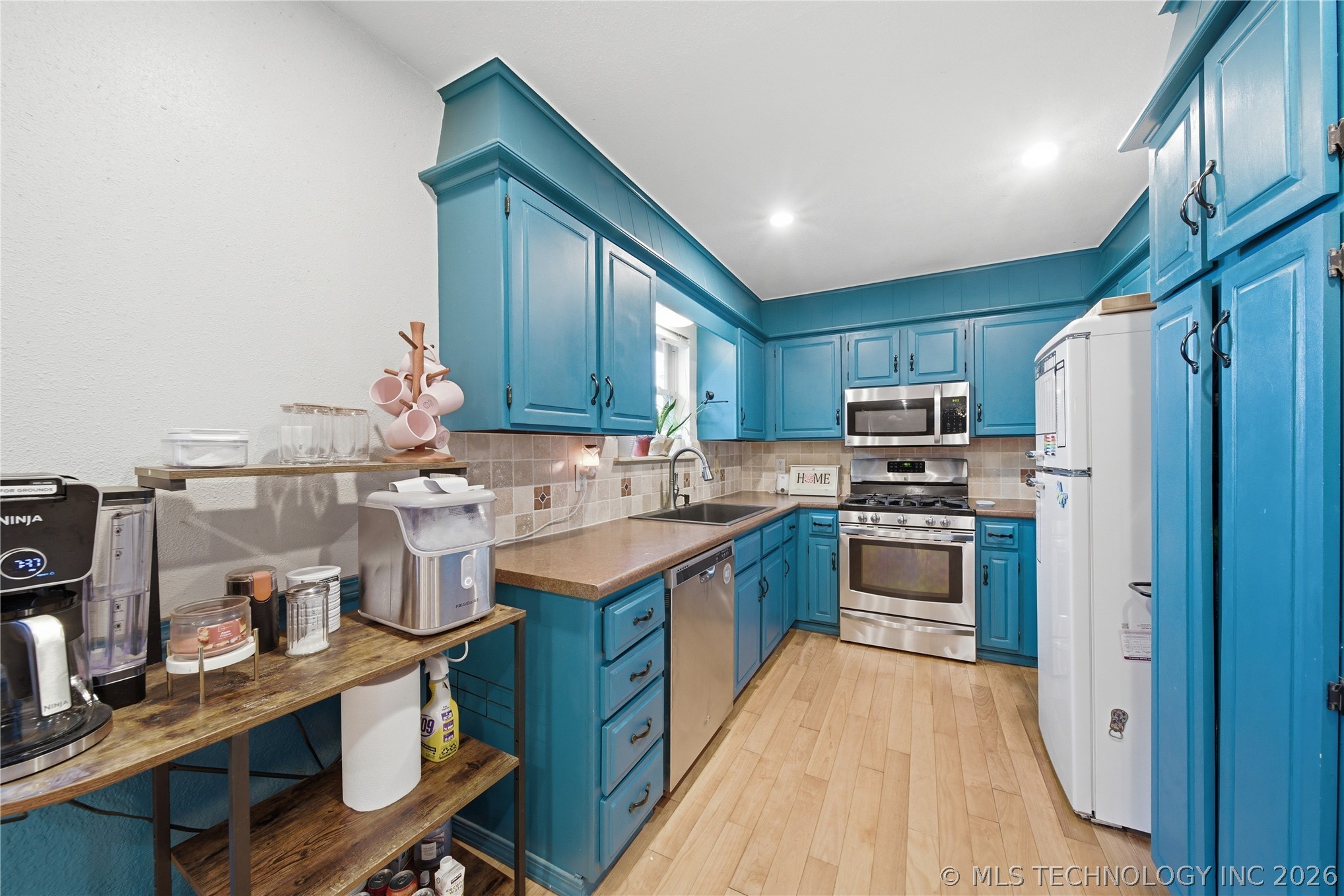 1112 W Queens Place Broken Arrow OK 74012