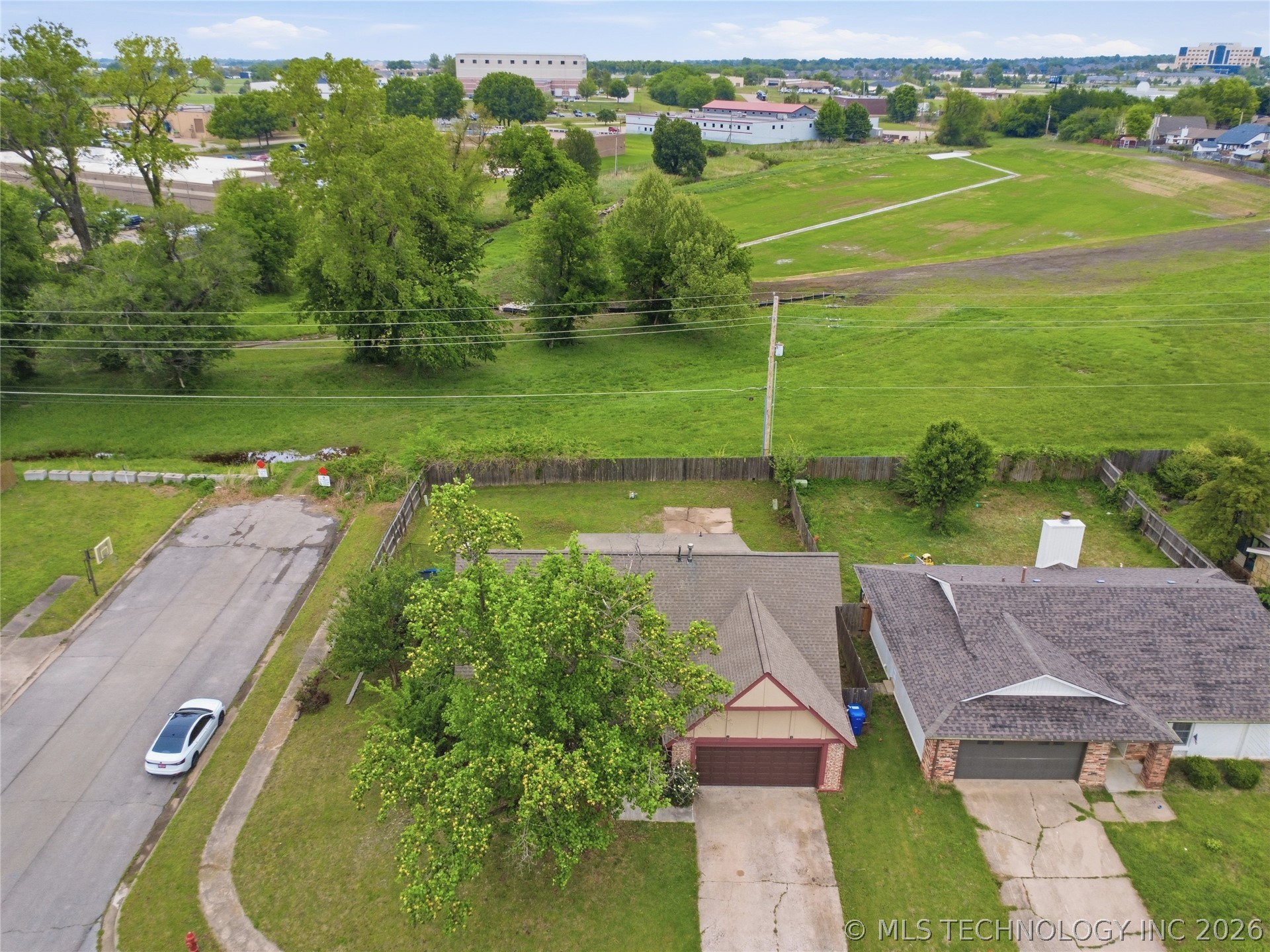 1112 W Queens Place Broken Arrow OK 74012