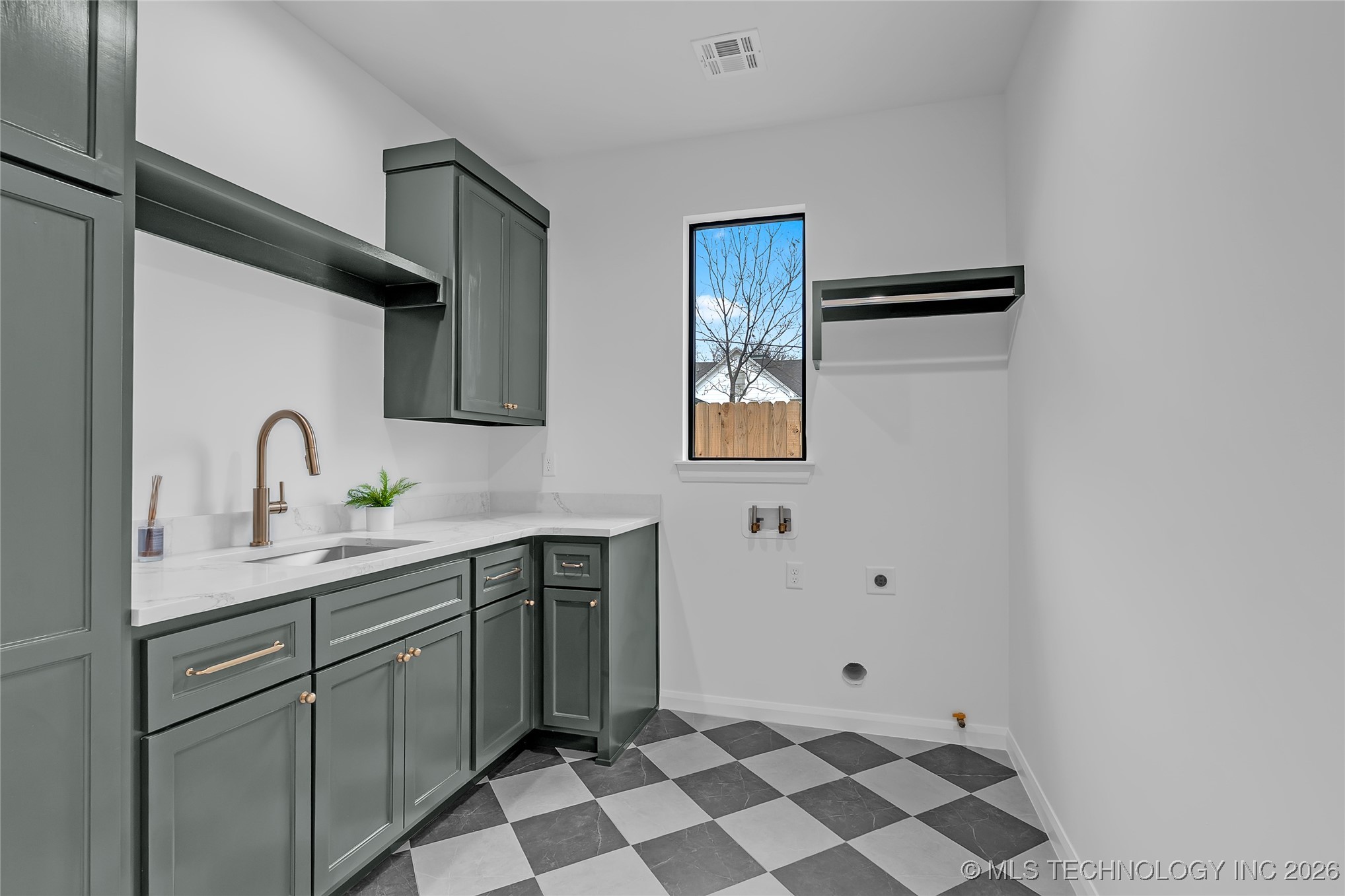 515 W El Paso Street Broken Arrow OK 74012