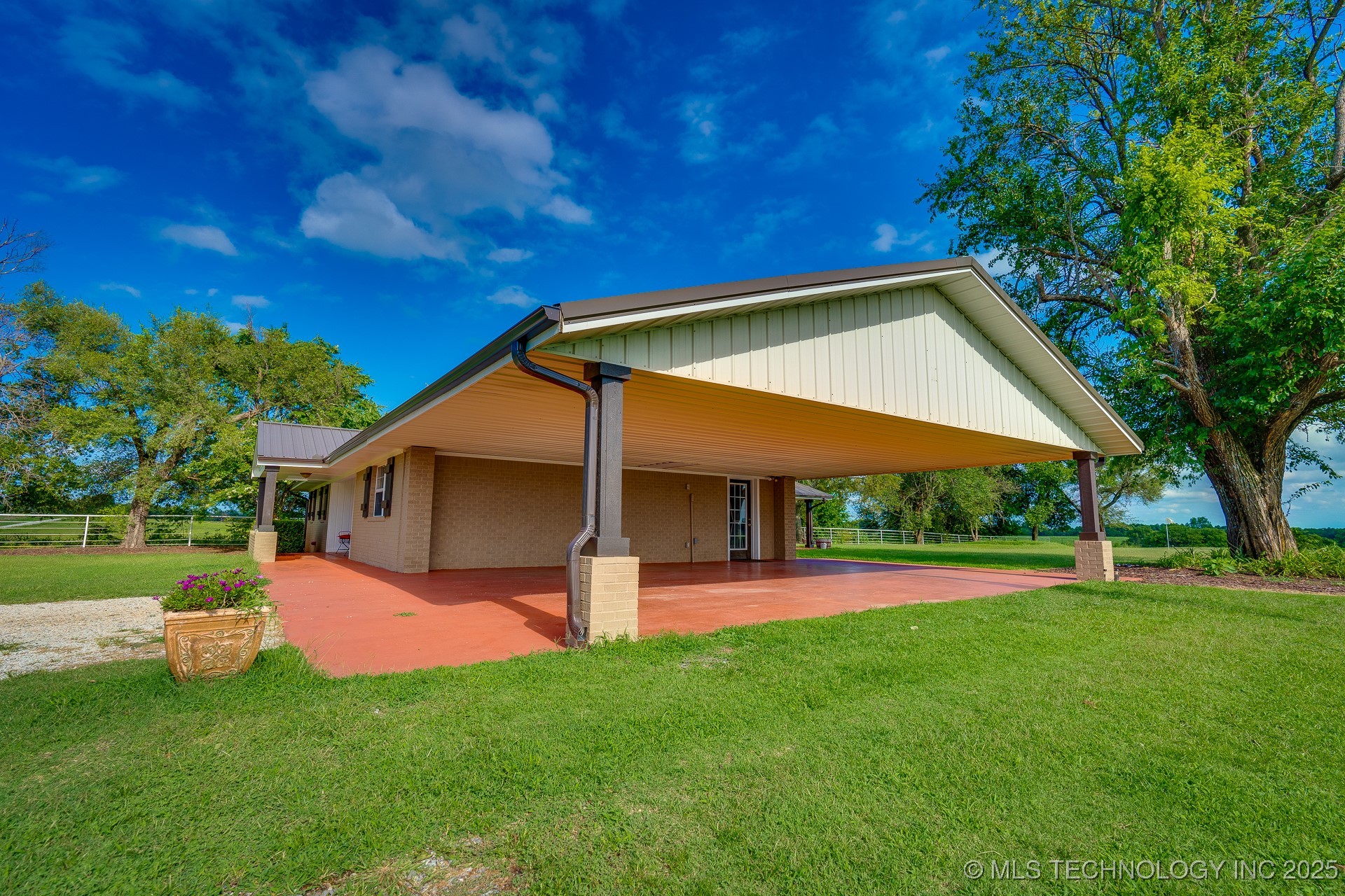 11551 County Road 1620 Fitzhugh OK 74843