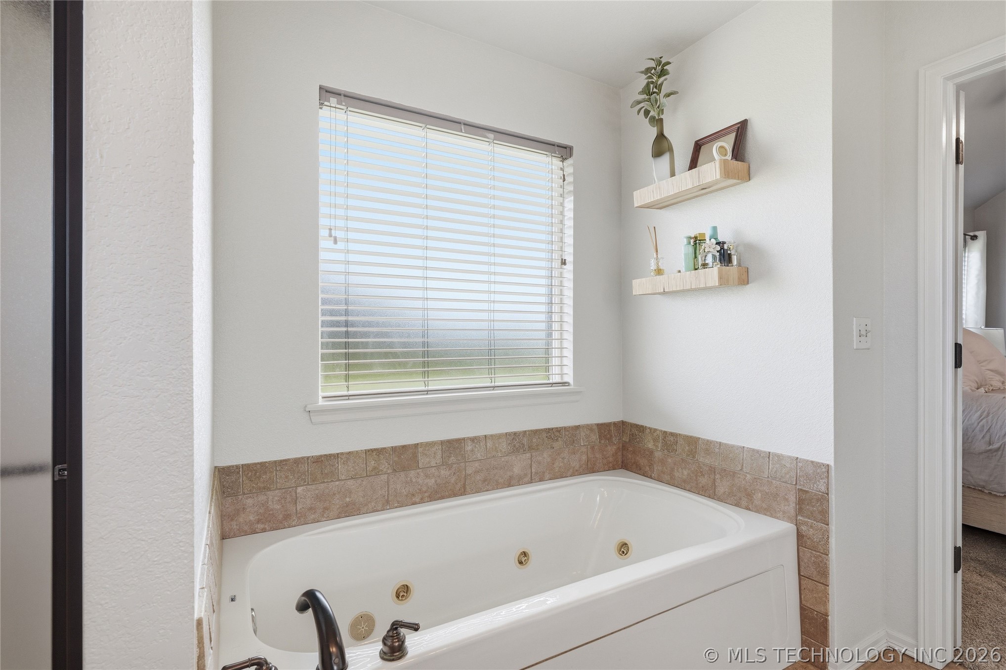5963 E 137th Street Collinsville OK 74021