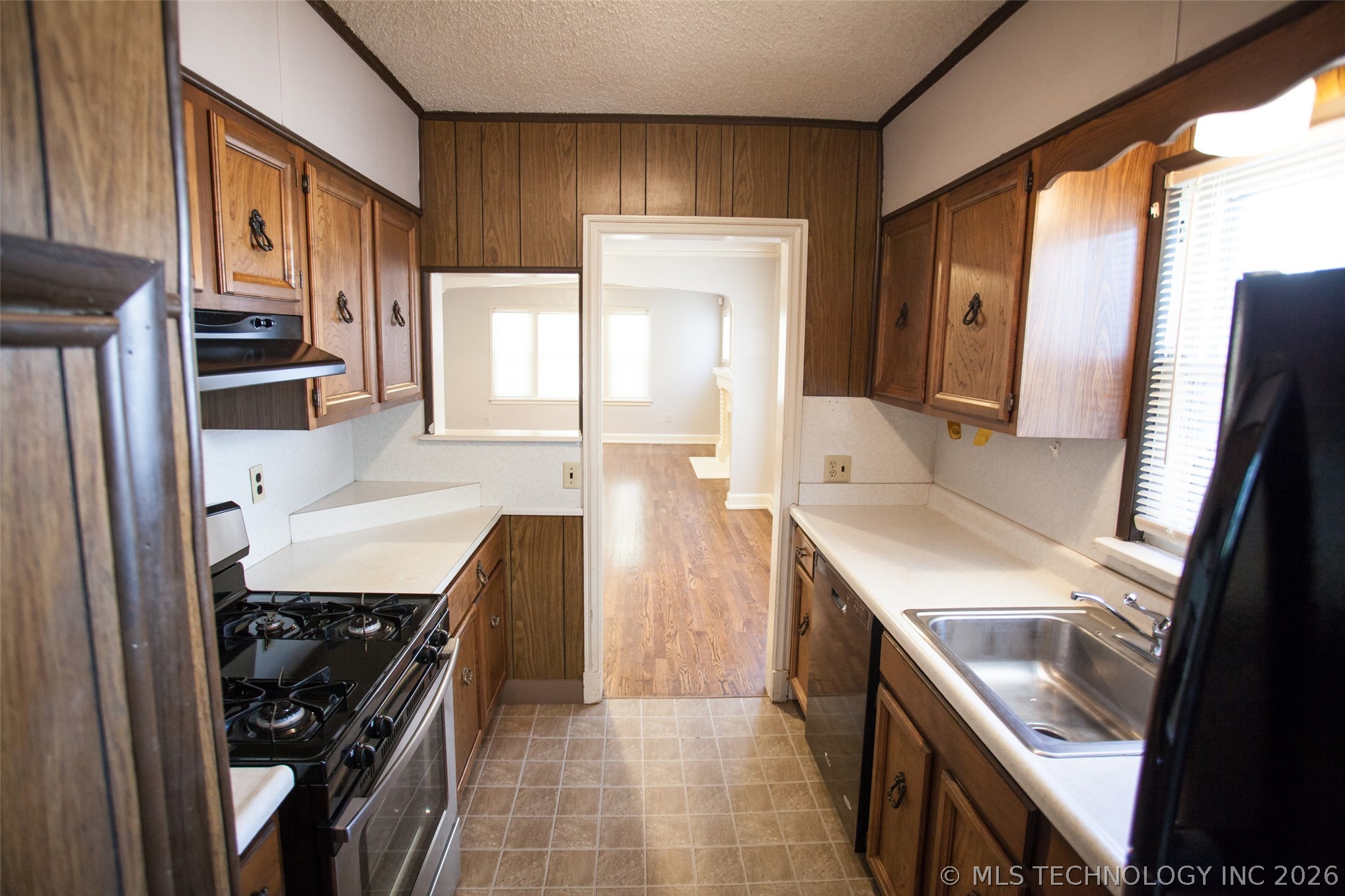 1165 N Boston Place Tulsa OK 74106