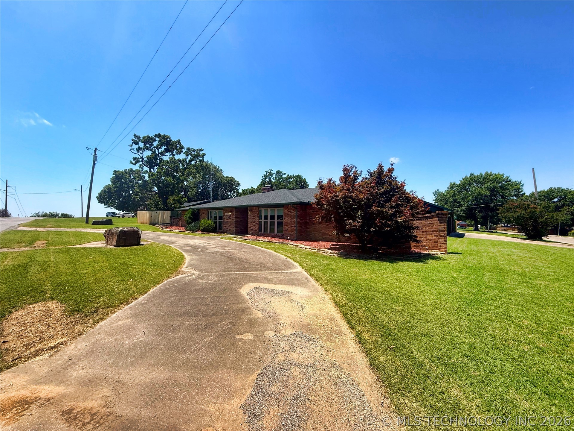 1311 Hillcrest Drive Henryetta OK 74437