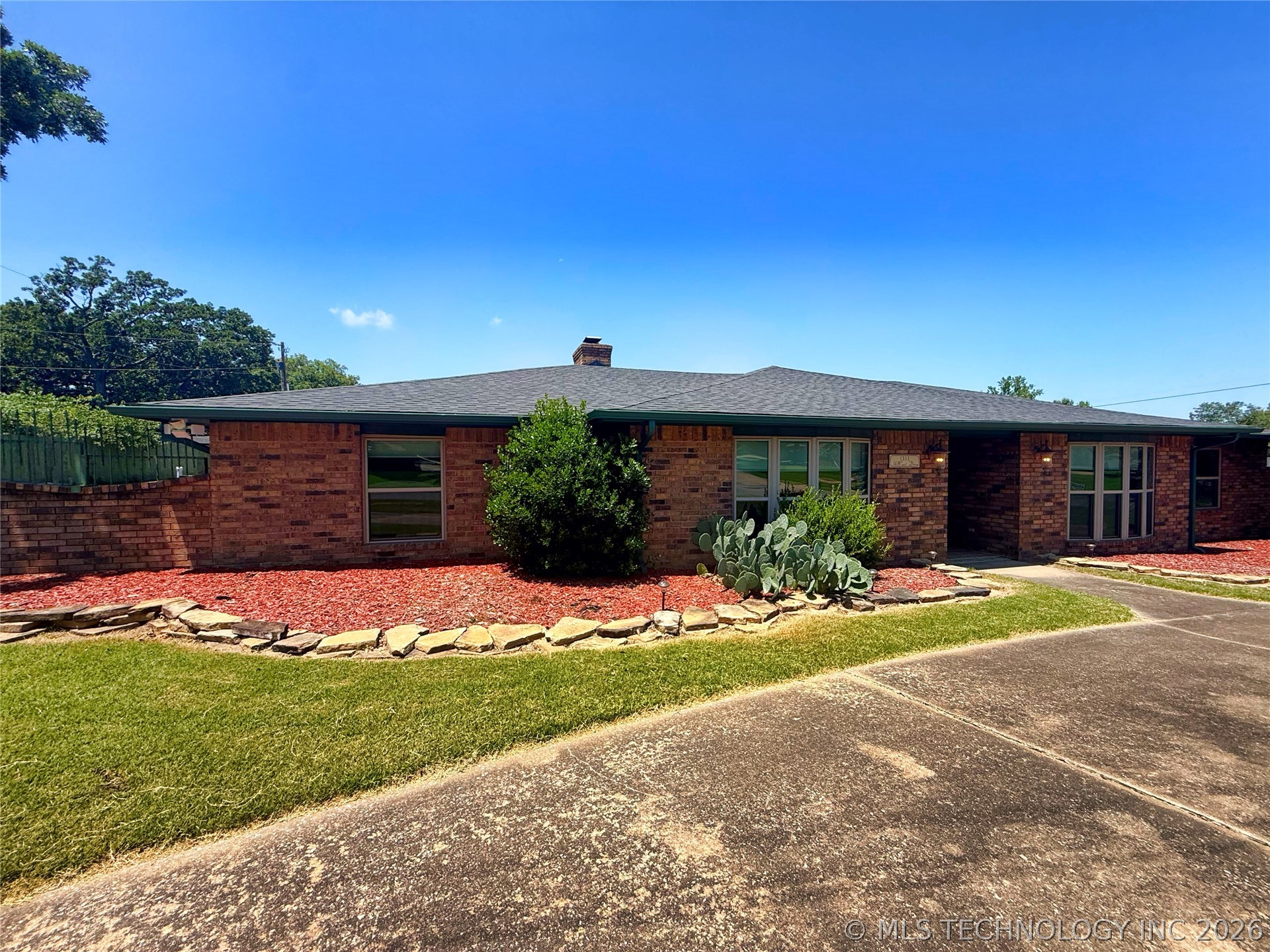 1311 Hillcrest Drive Henryetta OK 74437