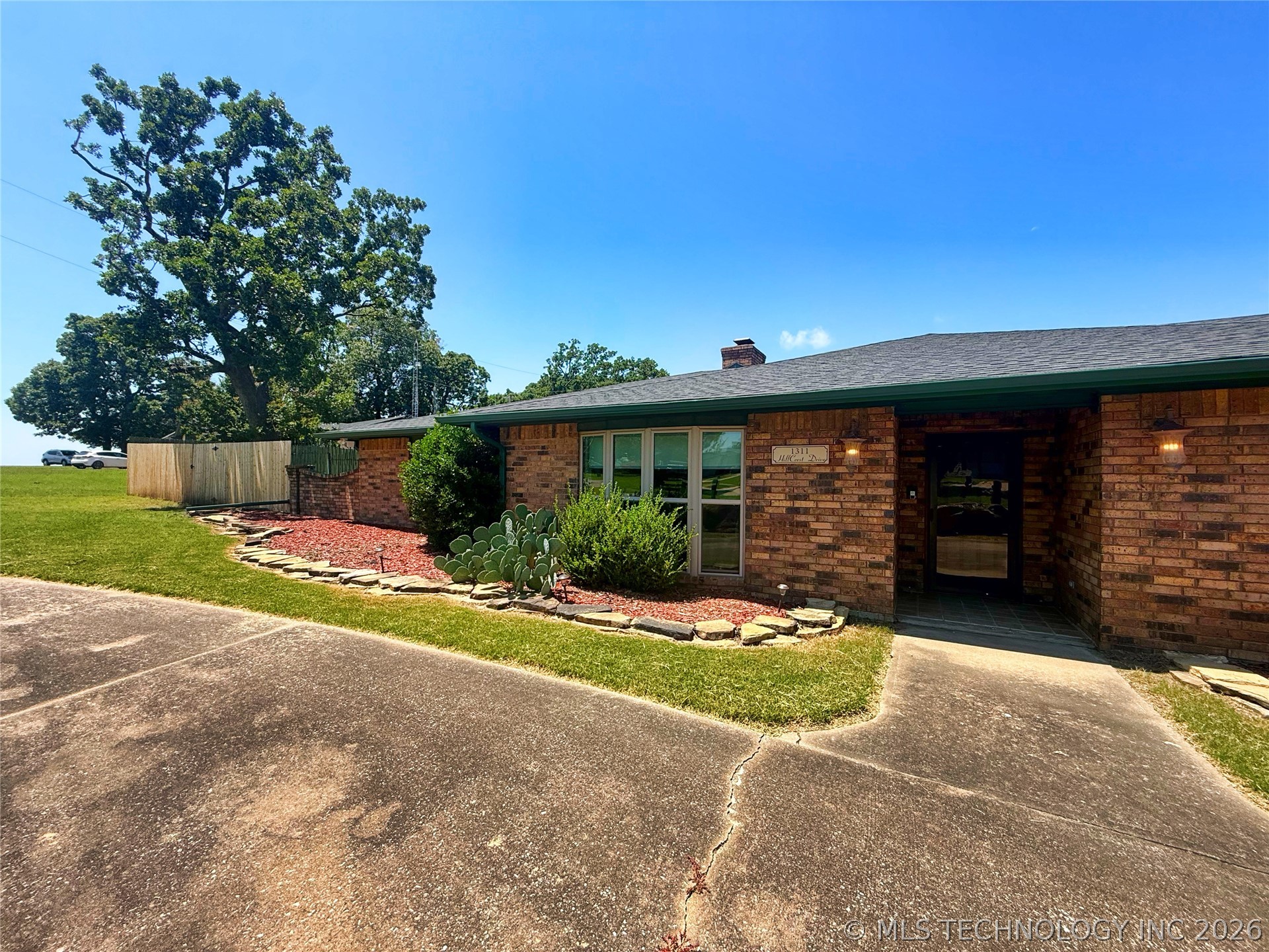 1311 Hillcrest Drive Henryetta OK 74437