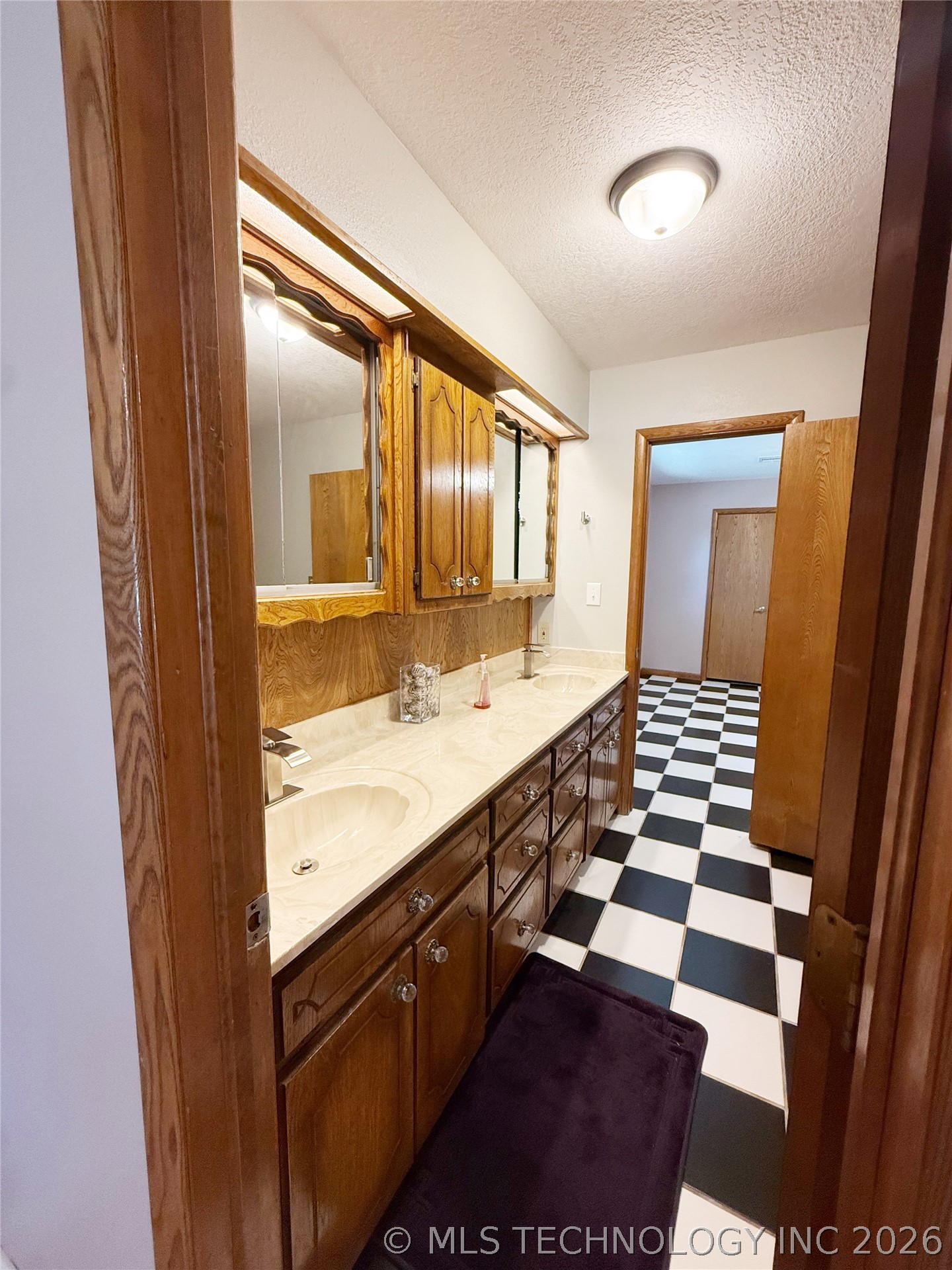 1311 Hillcrest Drive Henryetta OK 74437