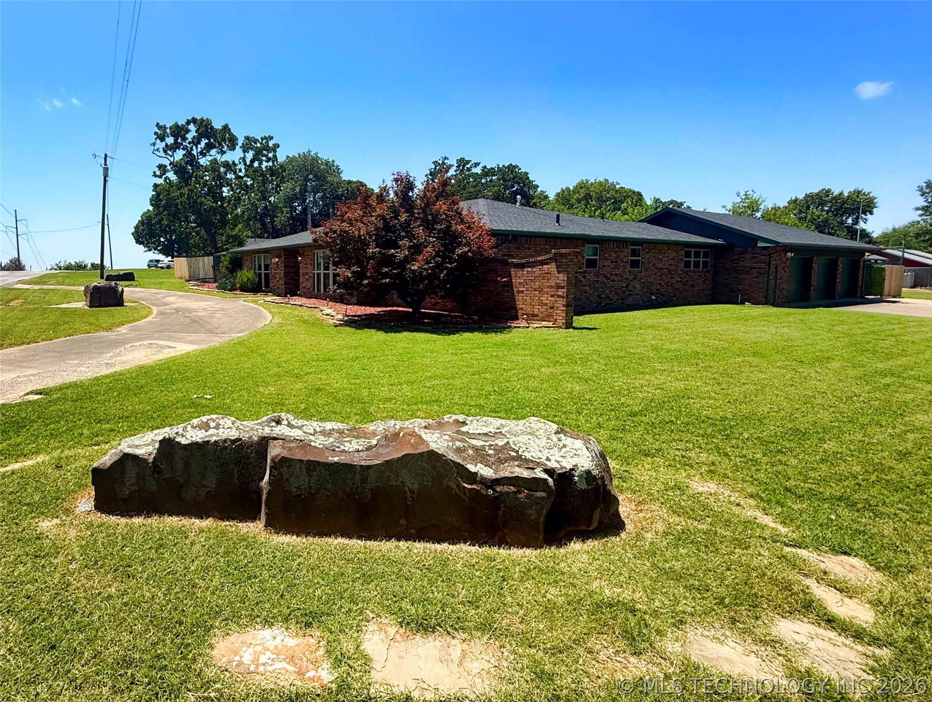 1311 Hillcrest Drive Henryetta OK 74437
