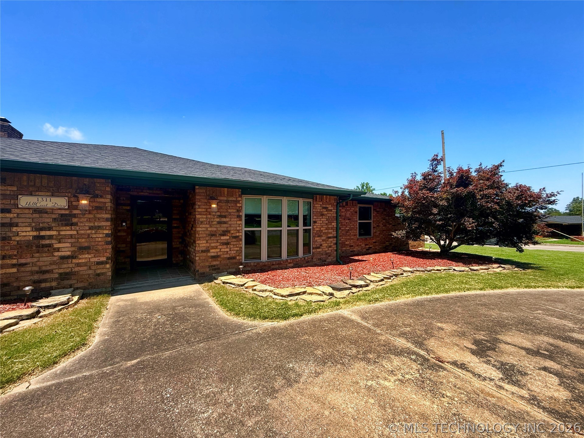 1311 Hillcrest Drive Henryetta OK 74437