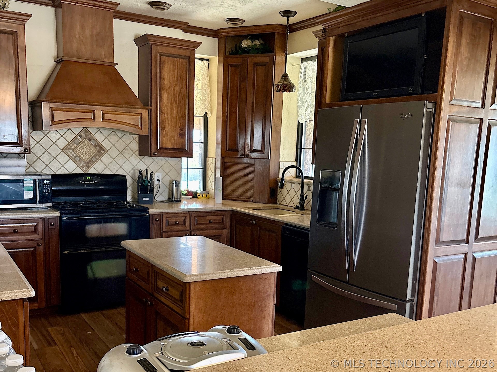 1007 S Wilson Avenue Cushing OK 74023