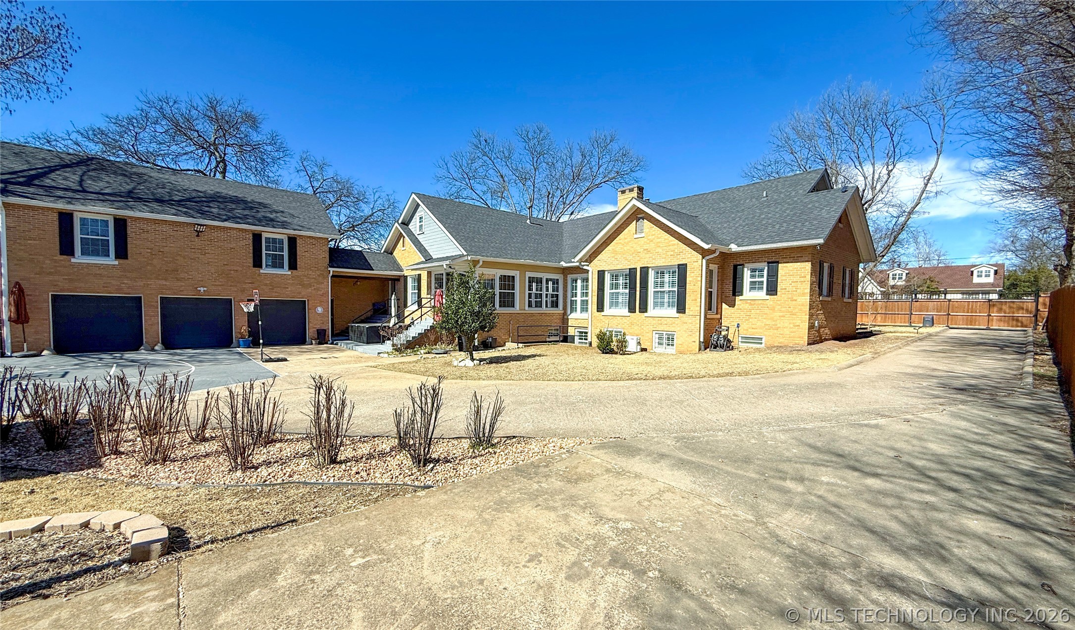 515 W Kings Road Ada OK 74820