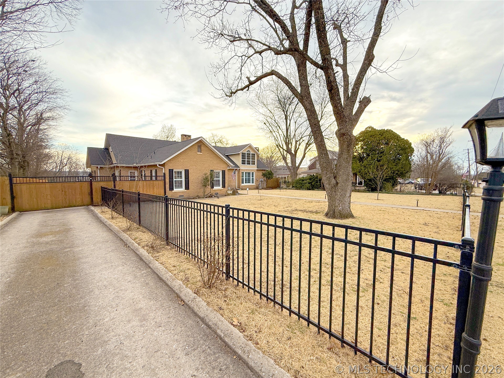 515 W Kings Road Ada OK 74820