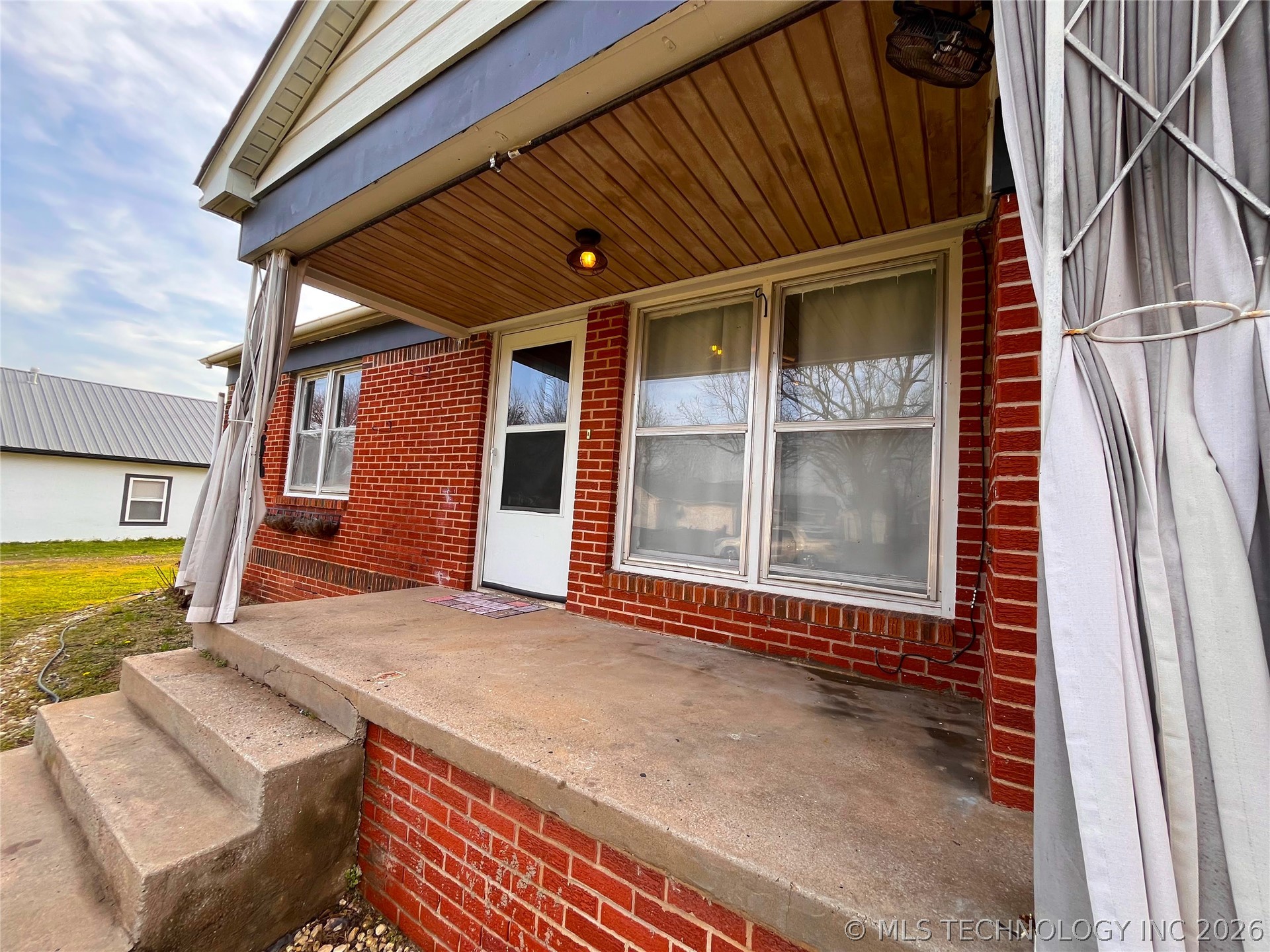 110 N Cedar Avenue Stroud OK 74079