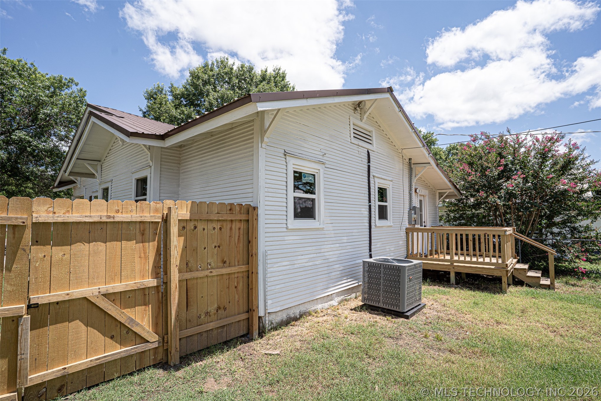 407 S 8th Okemah OK 74859