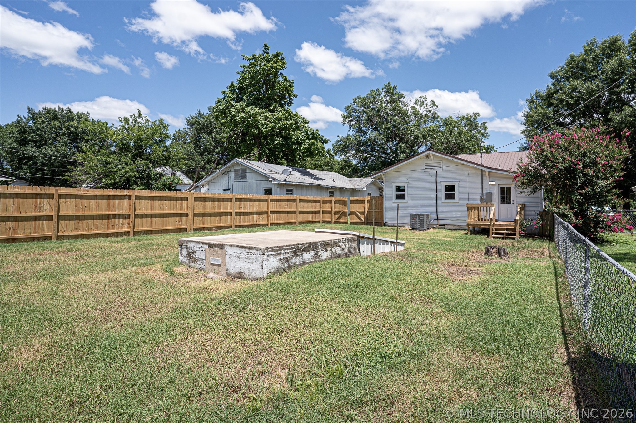 407 S 8th Okemah OK 74859