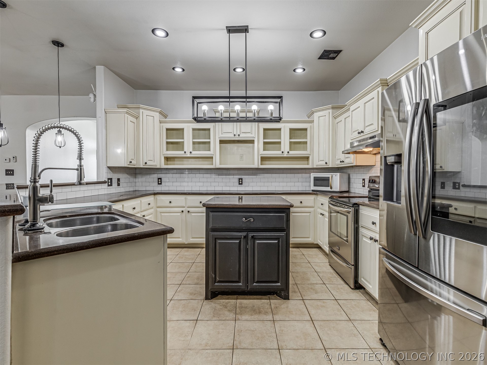 420 NW 5th Pryor OK 74361