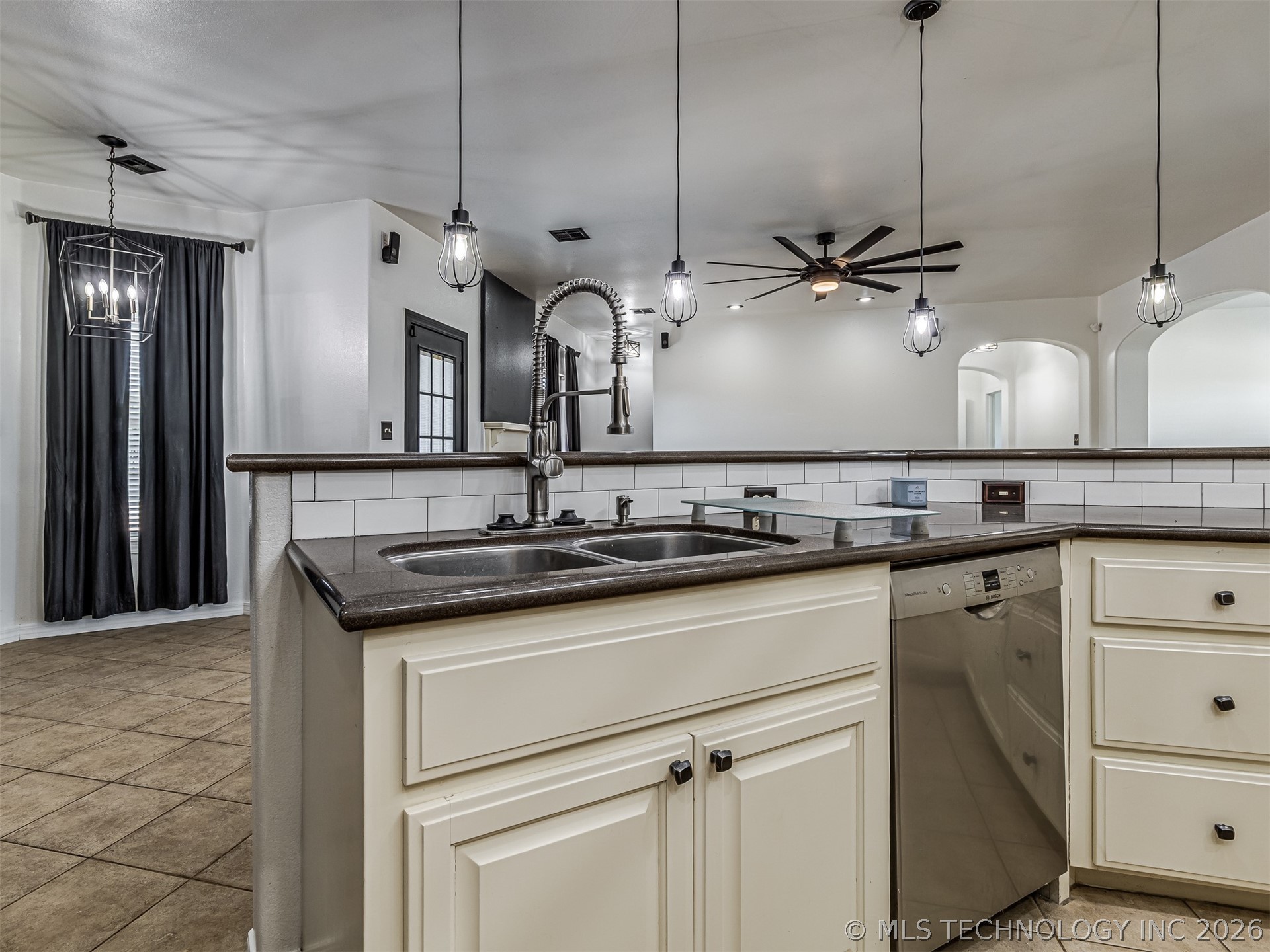 420 NW 5th Pryor OK 74361