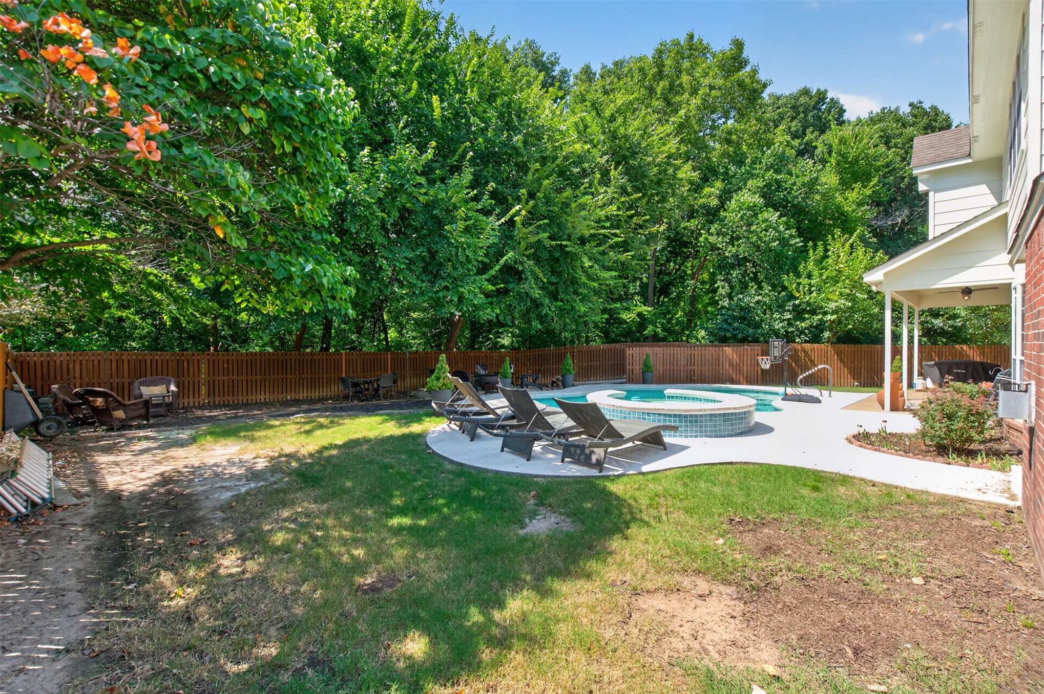 2400 S Willow Avenue Broken Arrow OK 74012