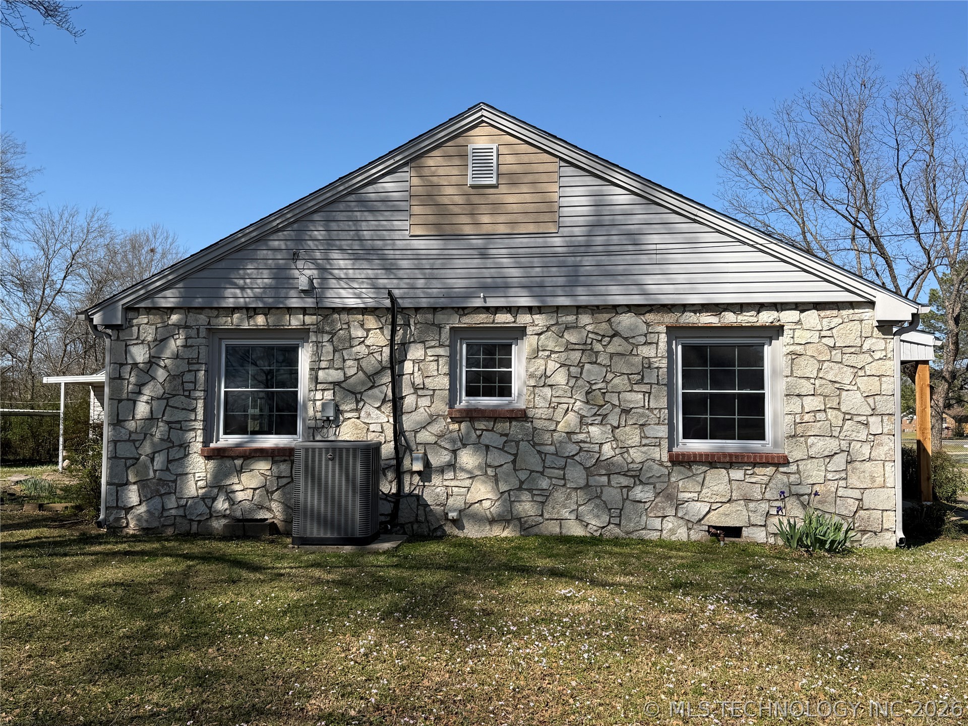 408 W Blair Avenue Wilburton OK 74578