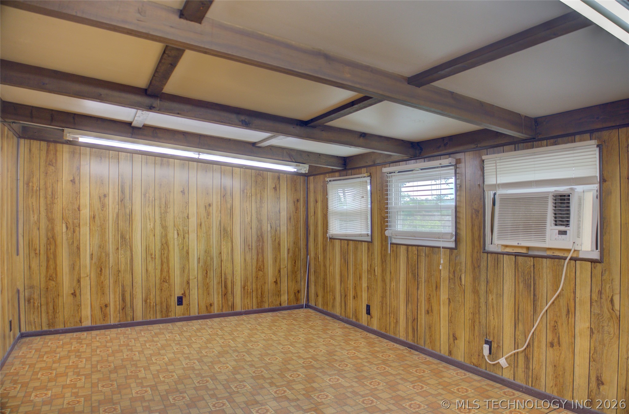 7122 E Easton Place Tulsa OK 74115