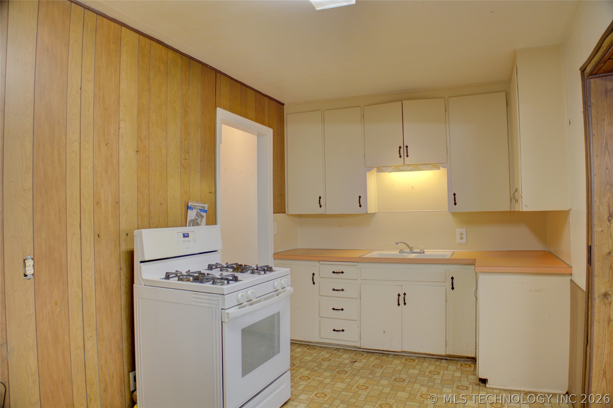 7122 E Easton Place Tulsa OK 74115
