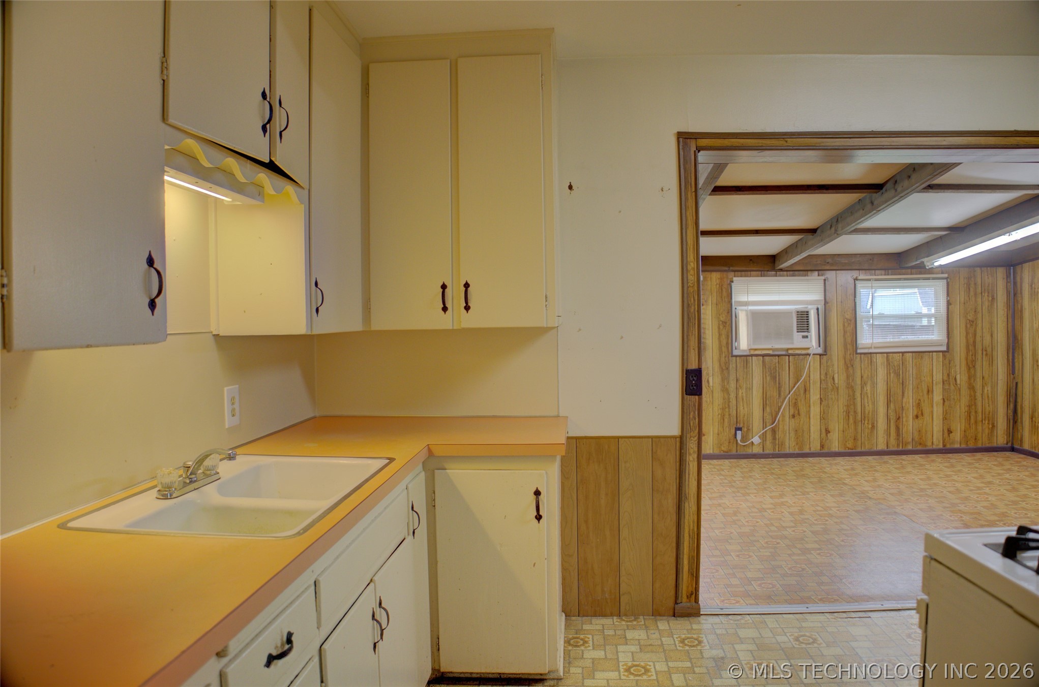 7122 E Easton Place Tulsa OK 74115
