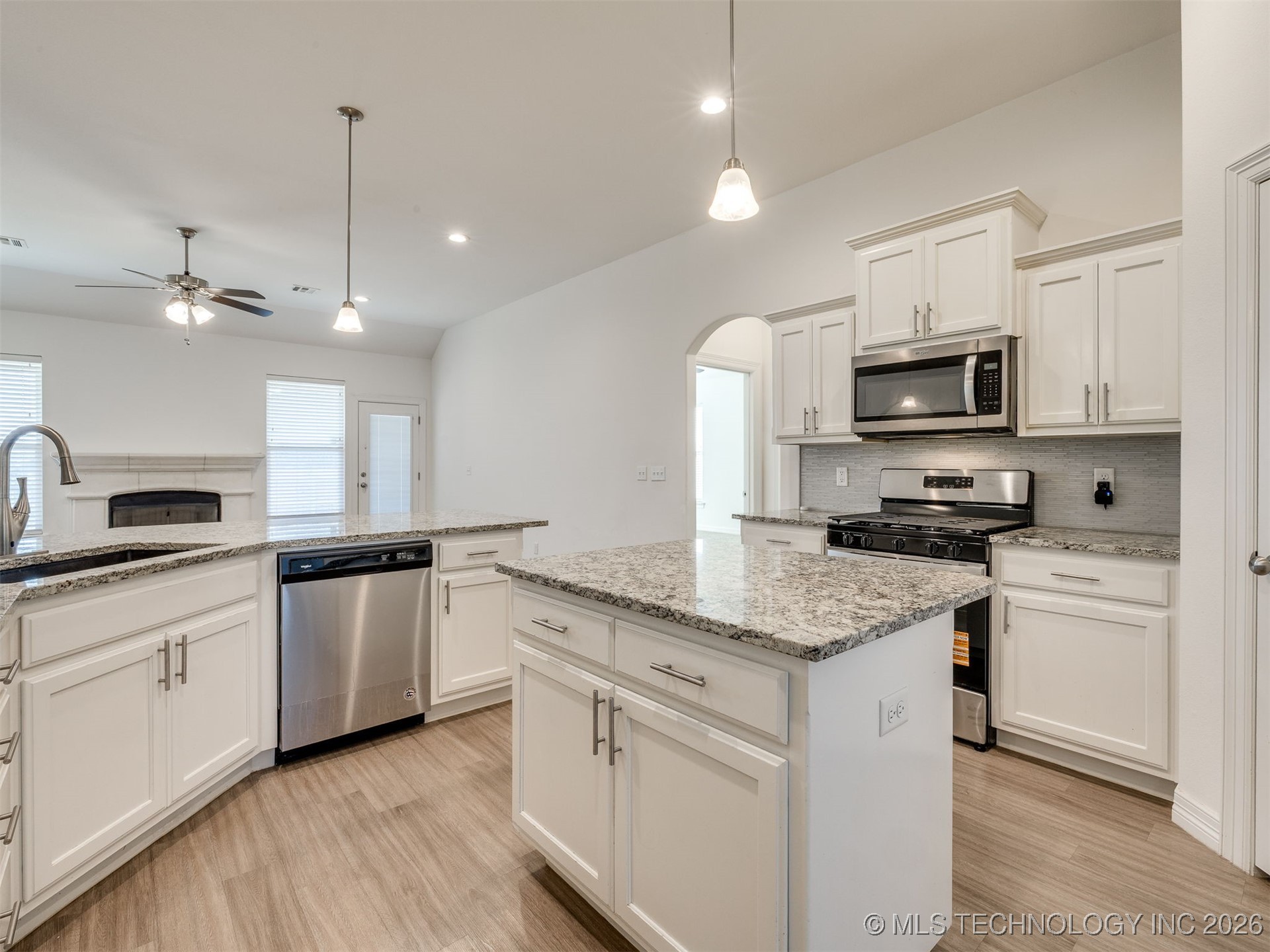 7315 E Oak Ridge Street Broken Arrow OK 74014