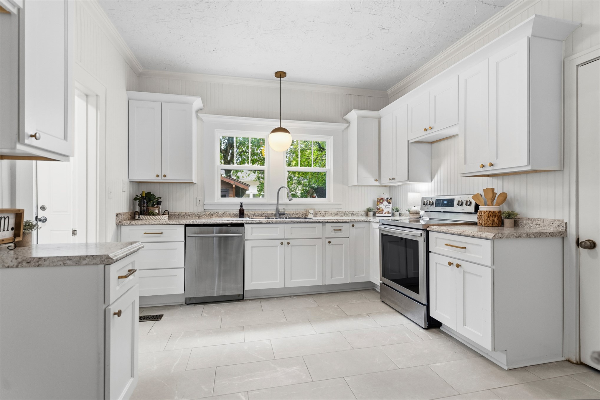 811 3rd SW Ardmore OK 73401