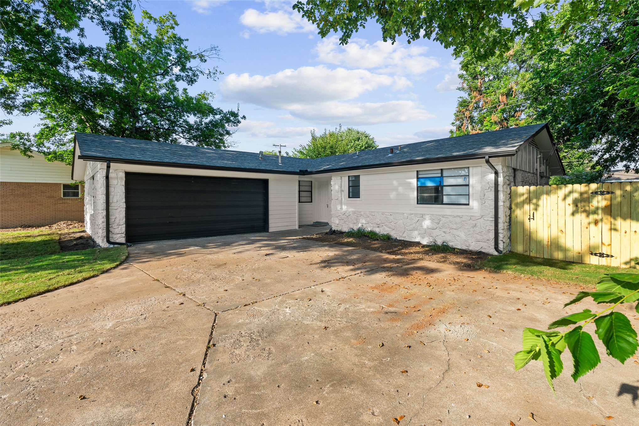 1017 N Hickory Place Broken Arrow OK 74012