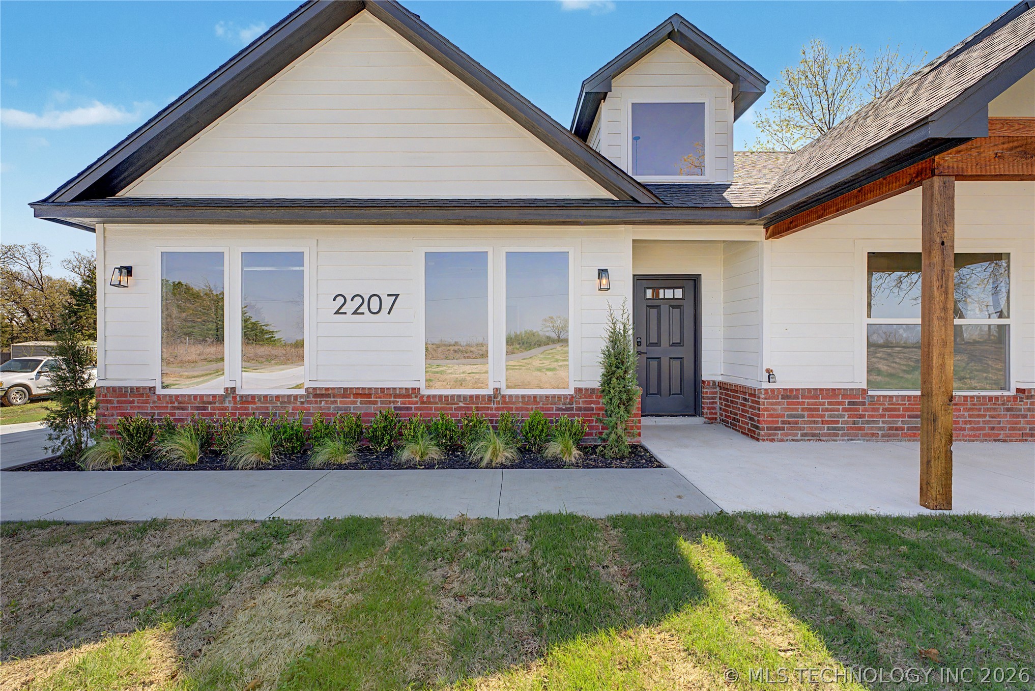 2207 Airport Road Cleveland OK 74020