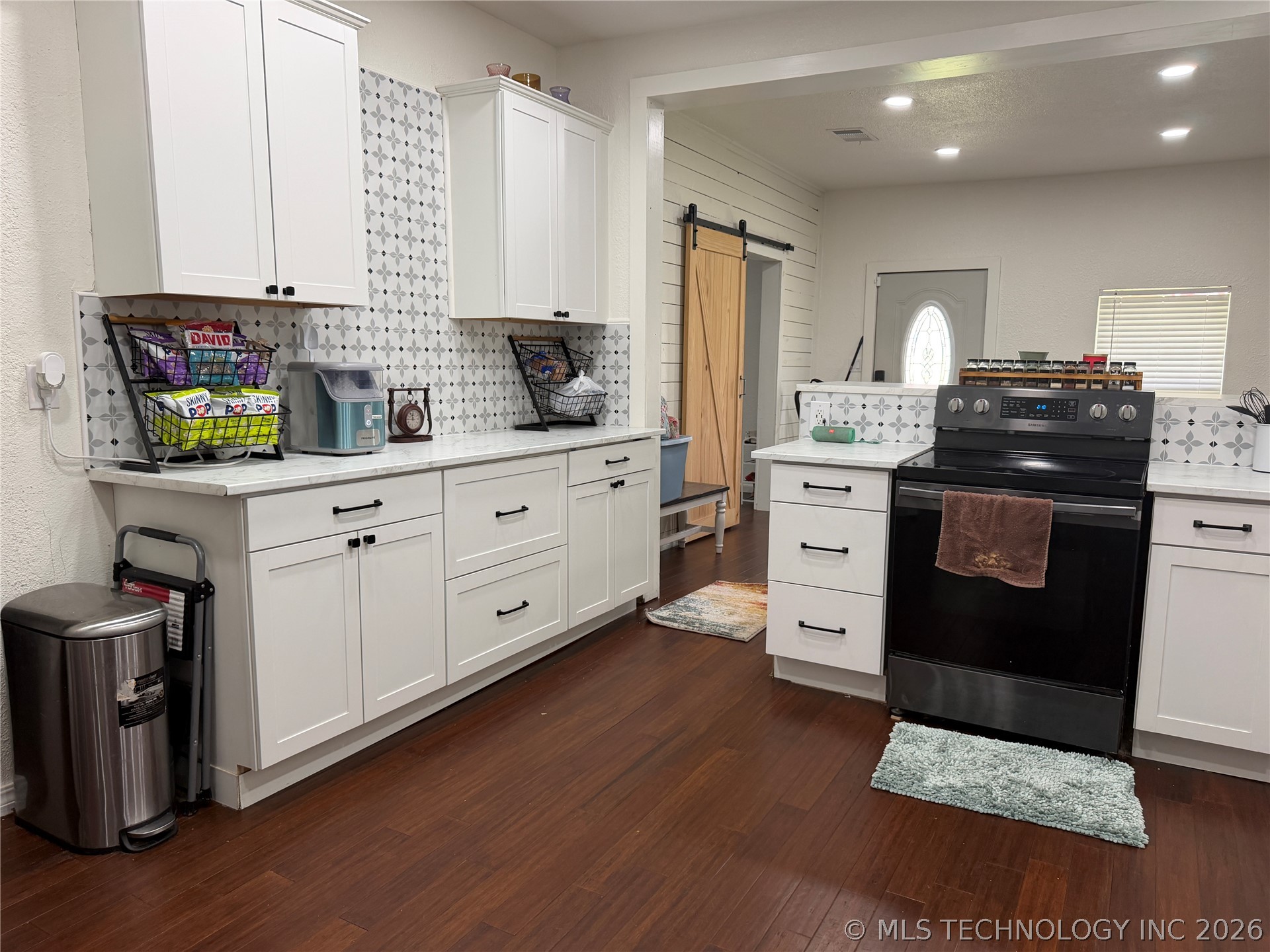 102 N 3rd Street Hartshorne OK 74547
