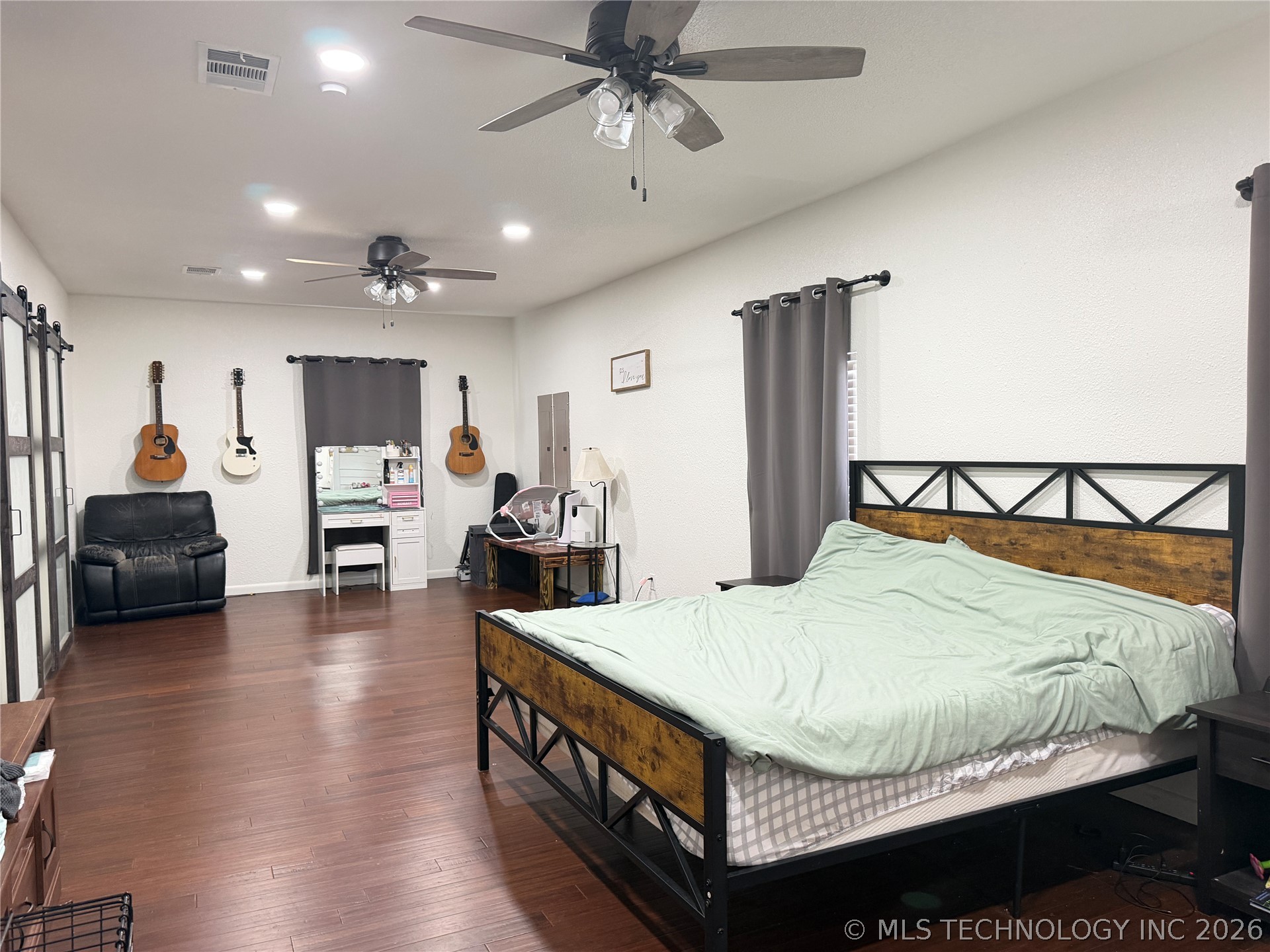 102 N 3rd Street Hartshorne OK 74547