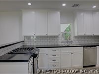 6844 E King Place Tulsa OK 74115