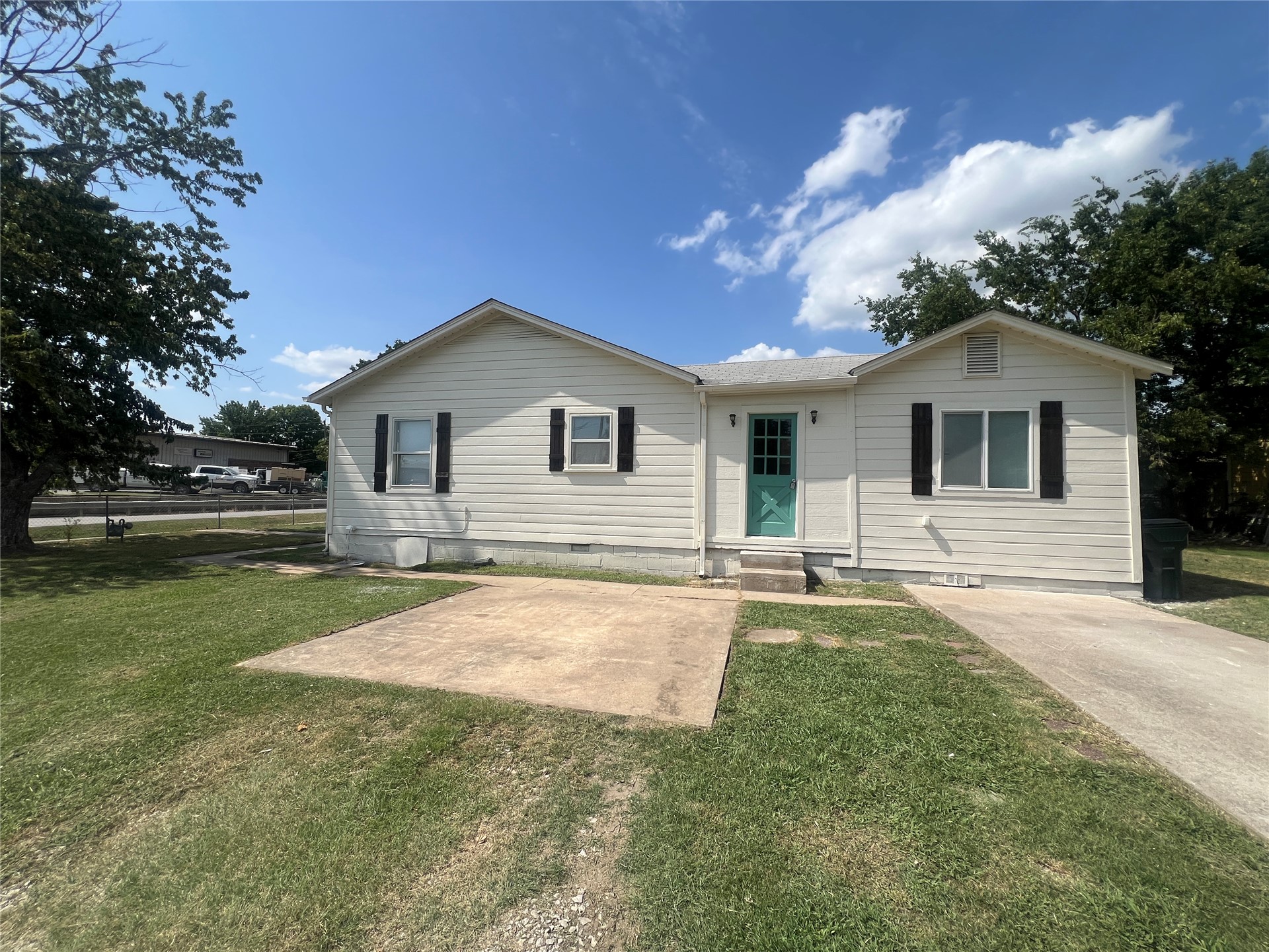 319 S Main Street Owasso OK 74055