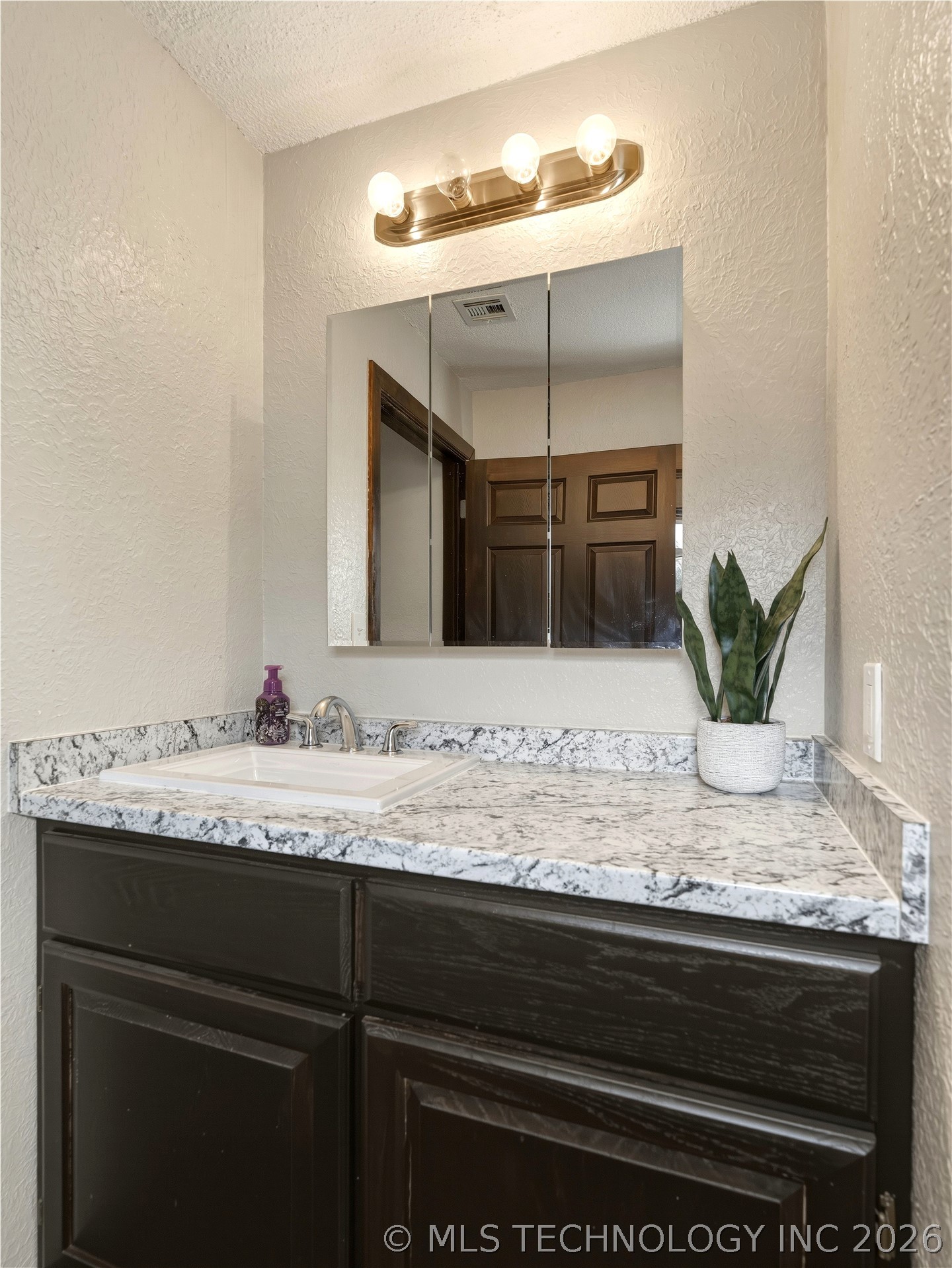 120 Oakwood Ada OK 74820