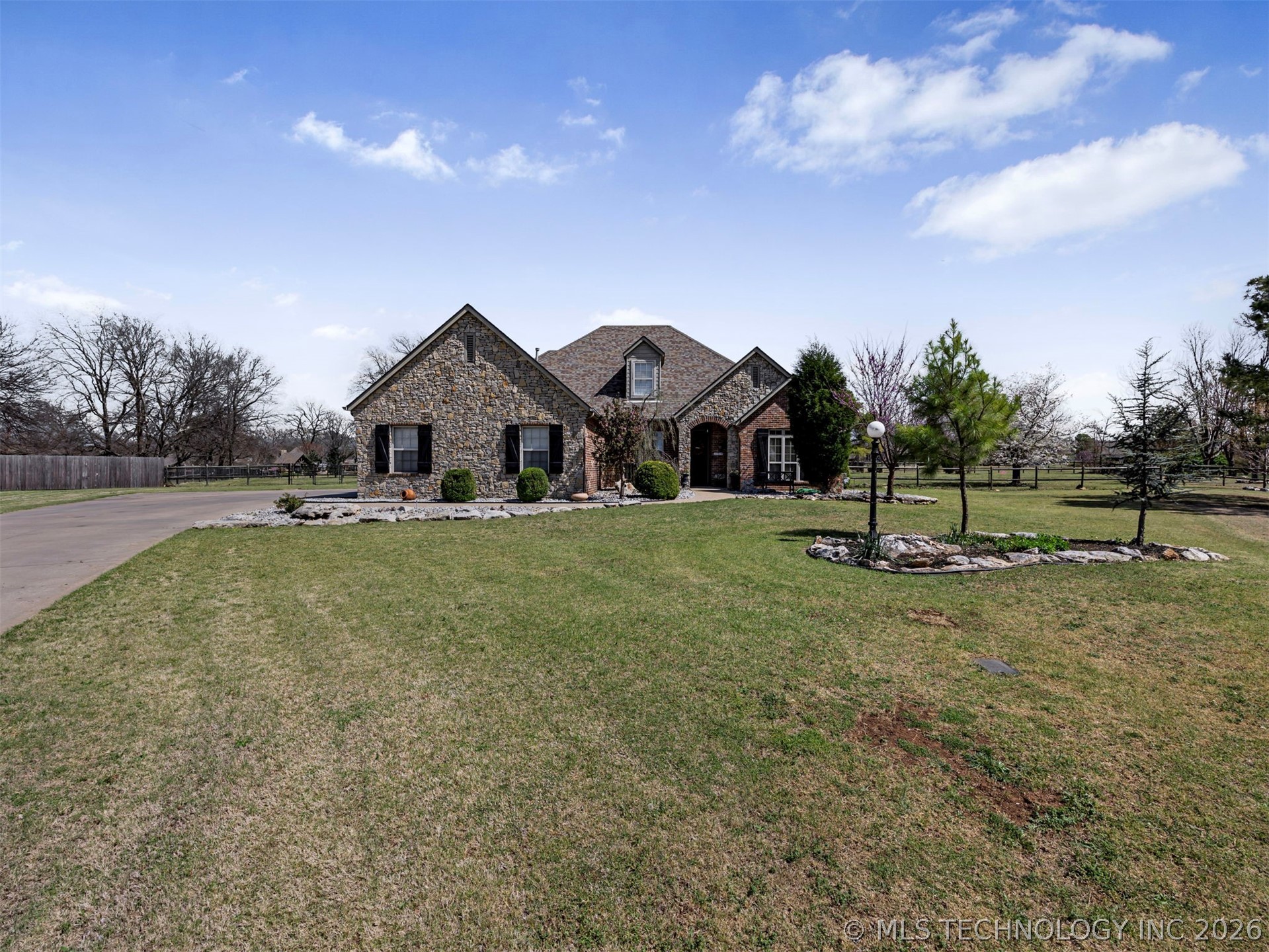 19592 E 73rd Place N Owasso OK 74055