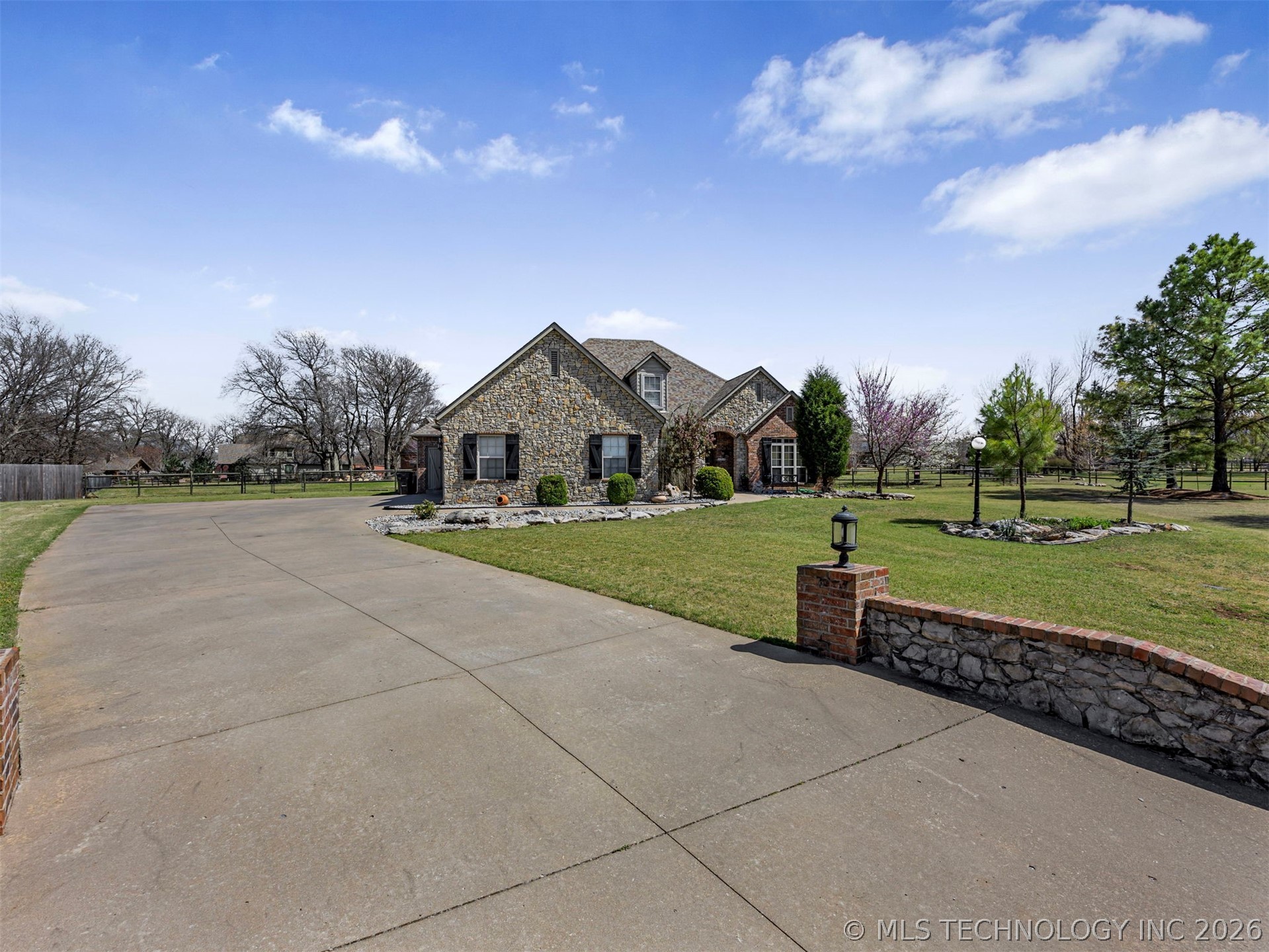 19592 E 73rd Place N Owasso OK 74055