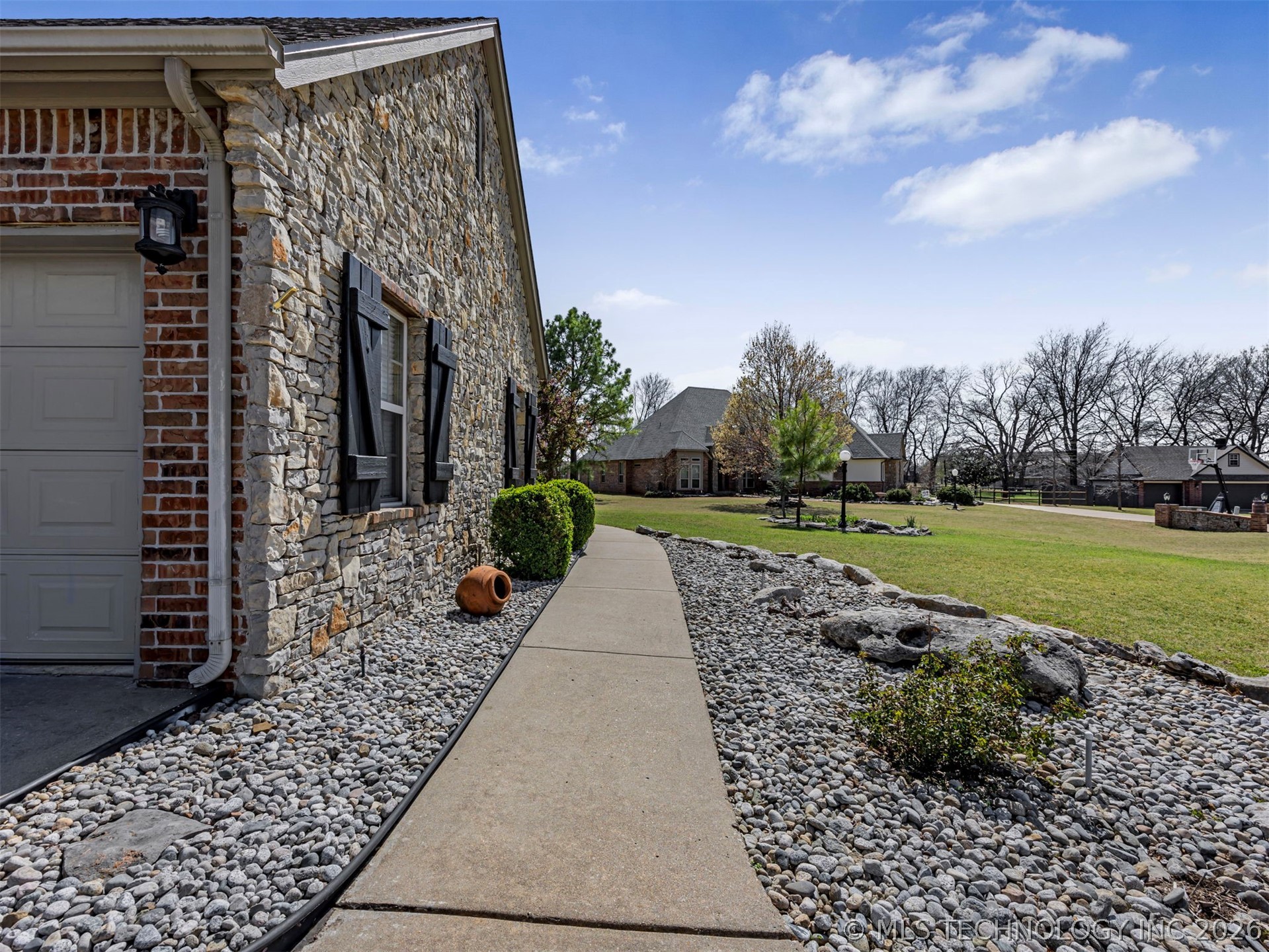 19592 E 73rd Place N Owasso OK 74055