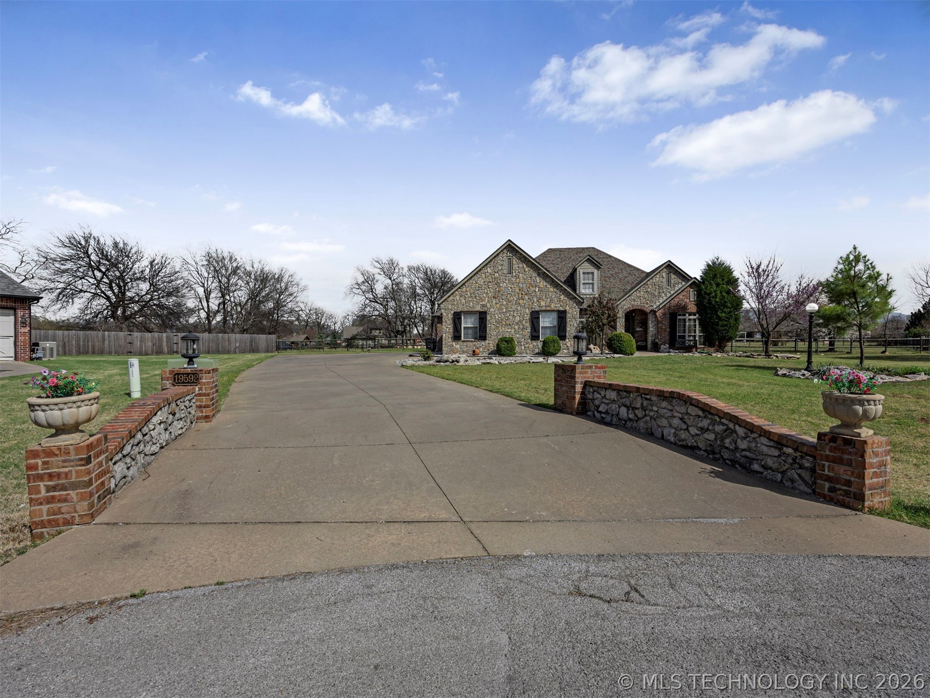 19592 E 73rd Place N Owasso OK 74055