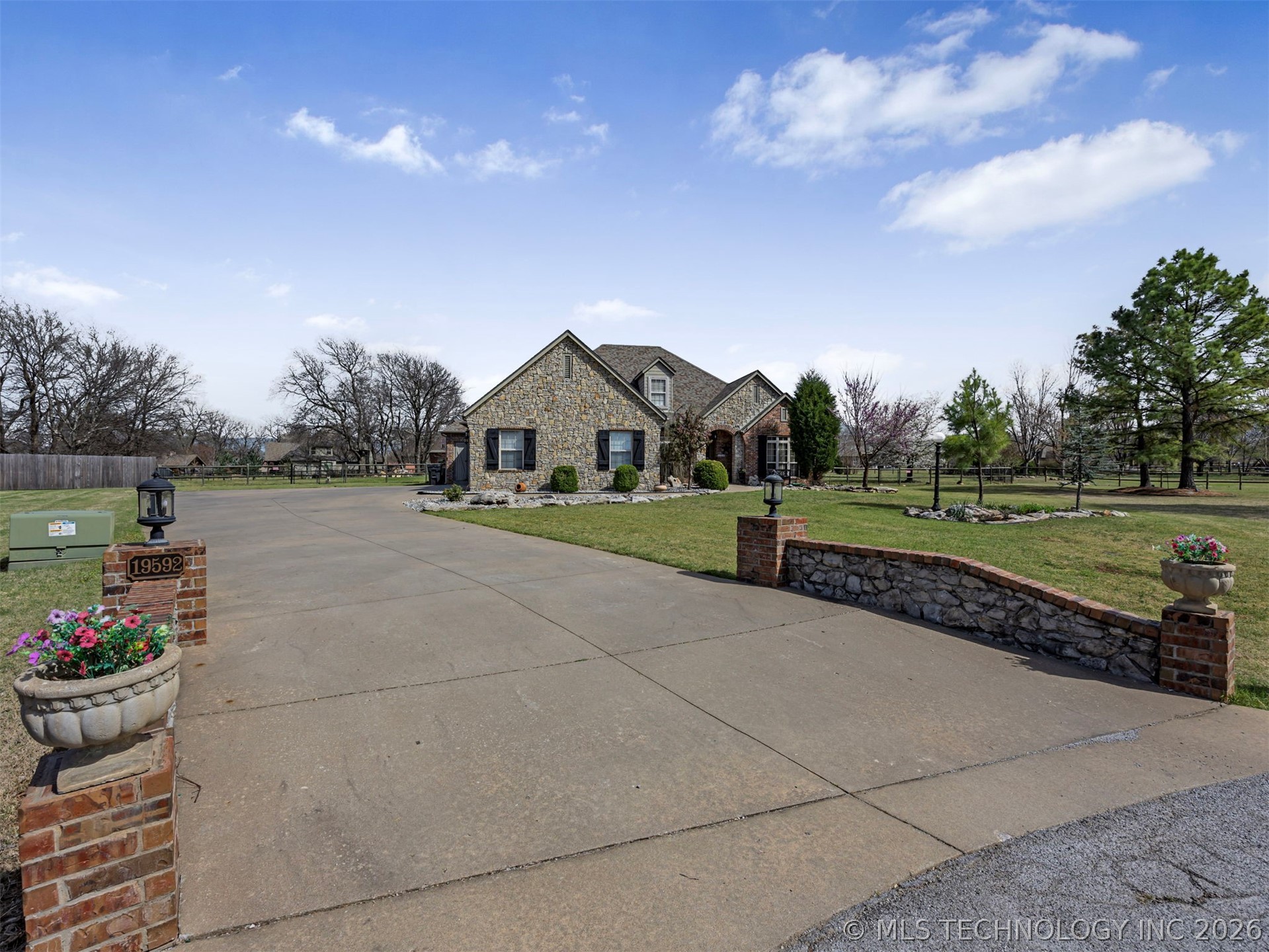 19592 E 73rd Place N Owasso OK 74055