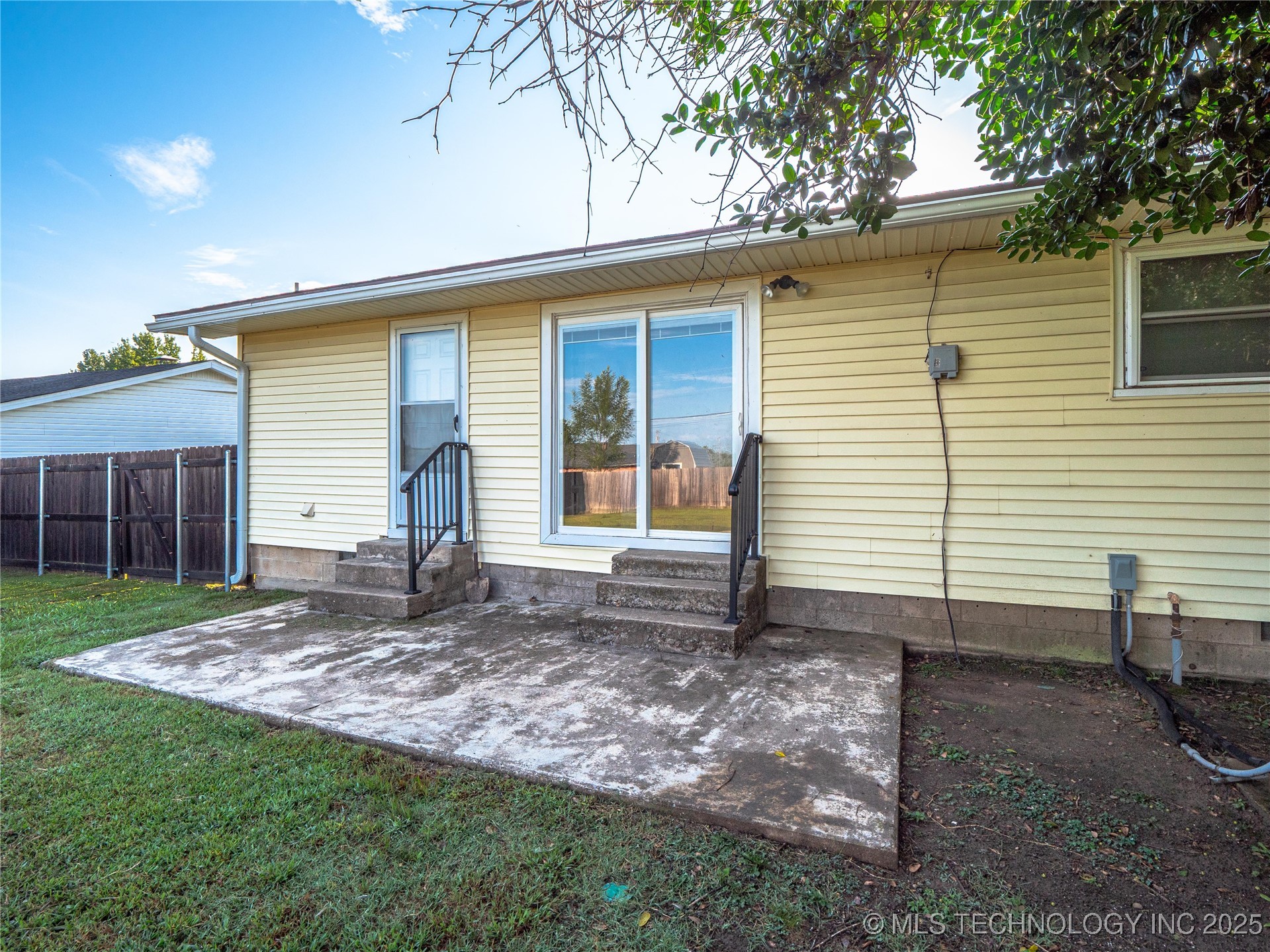 126 S Walnut Avenue Hartshorne OK 74547