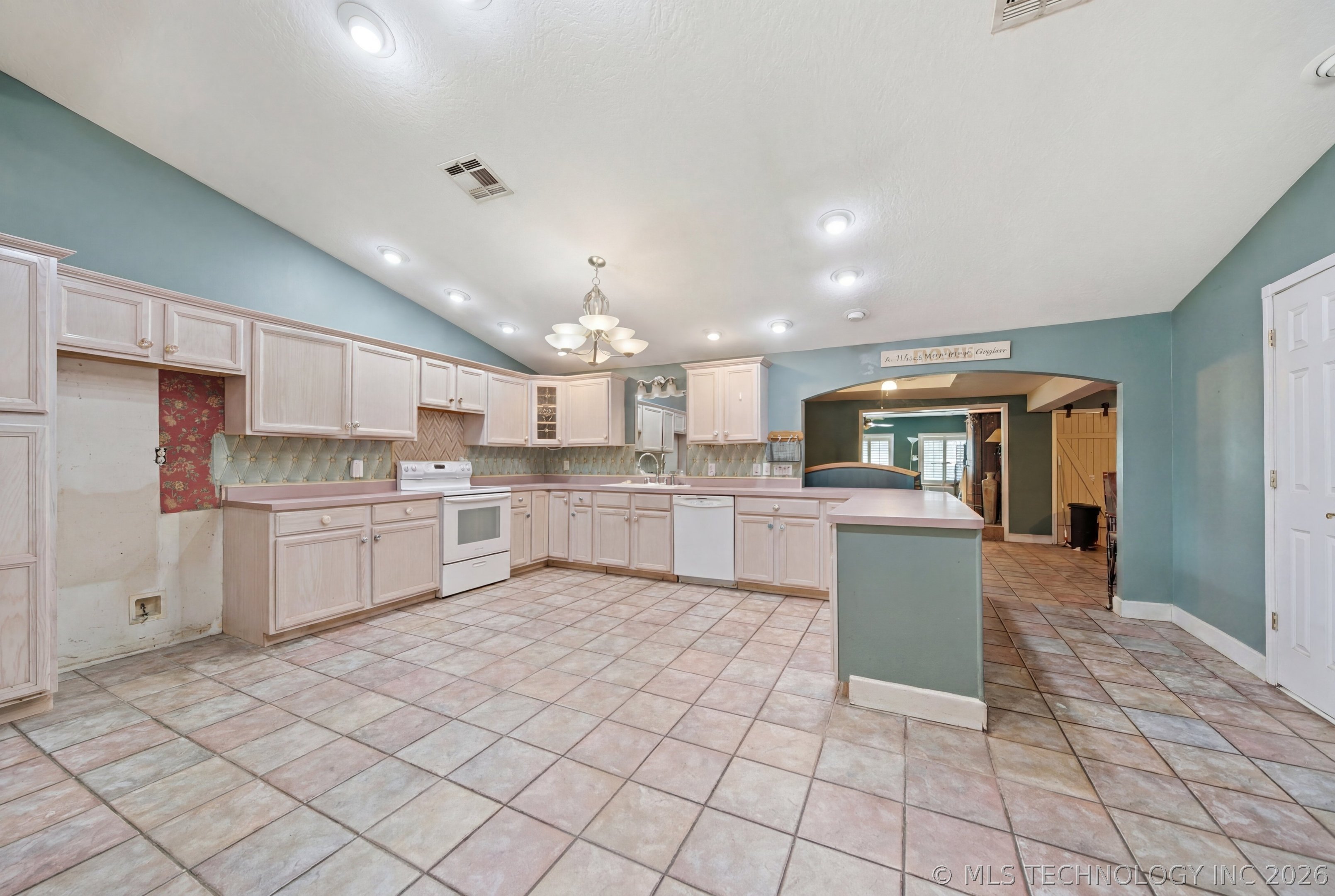 61050 E 340 Road Grove OK 74344