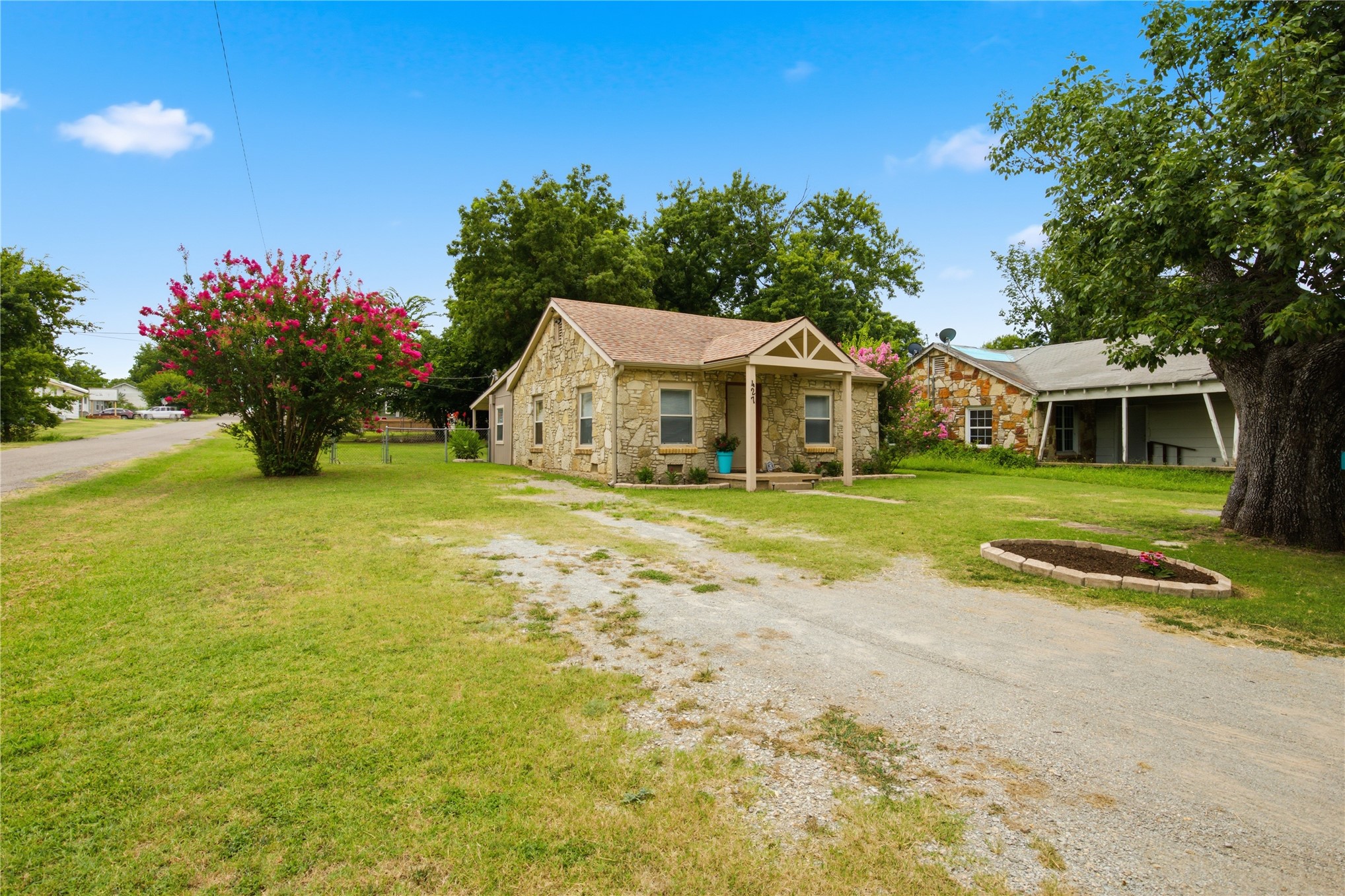427 E Tulsa Sulphur OK 73086
