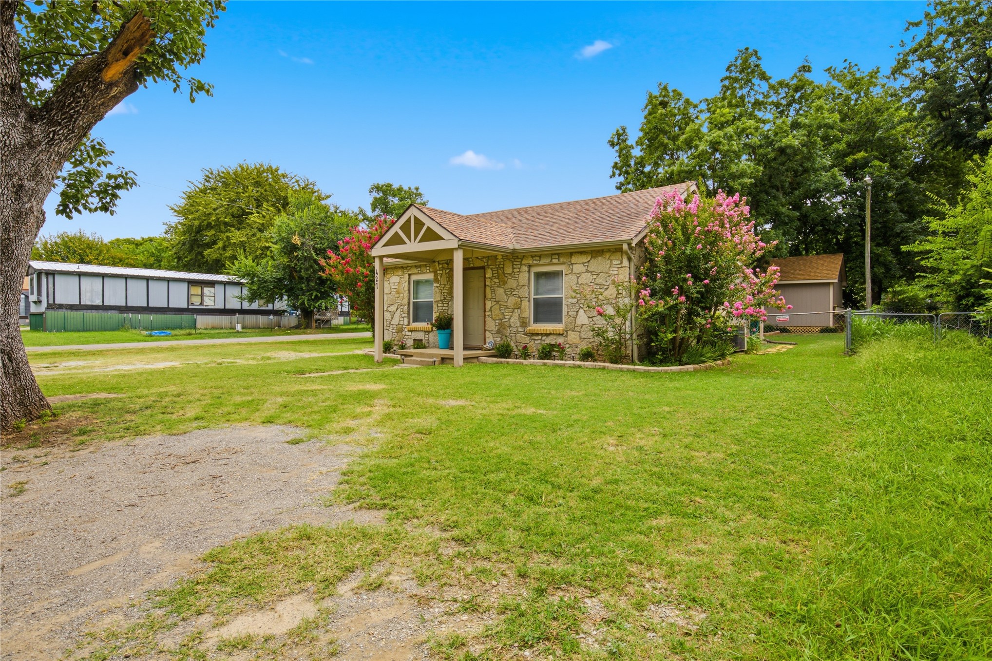 427 E Tulsa Sulphur OK 73086