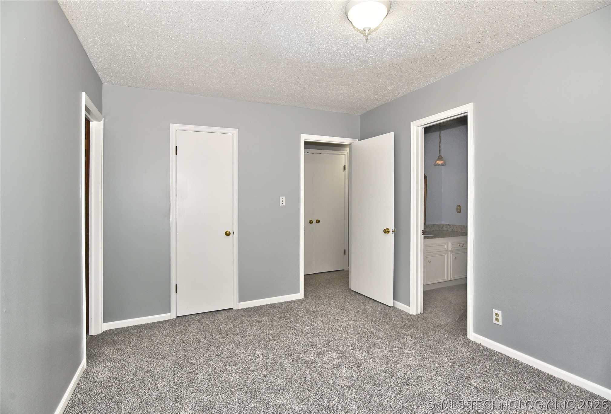 6924 S Knoxville Avenue Tulsa OK 74136