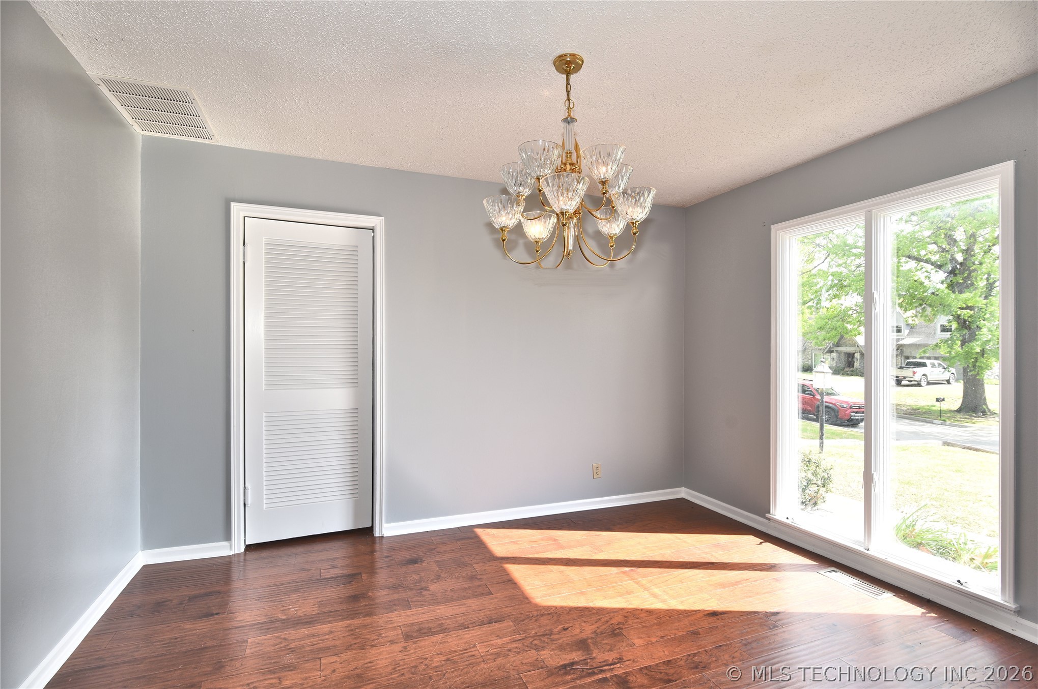 6924 S Knoxville Avenue Tulsa OK 74136