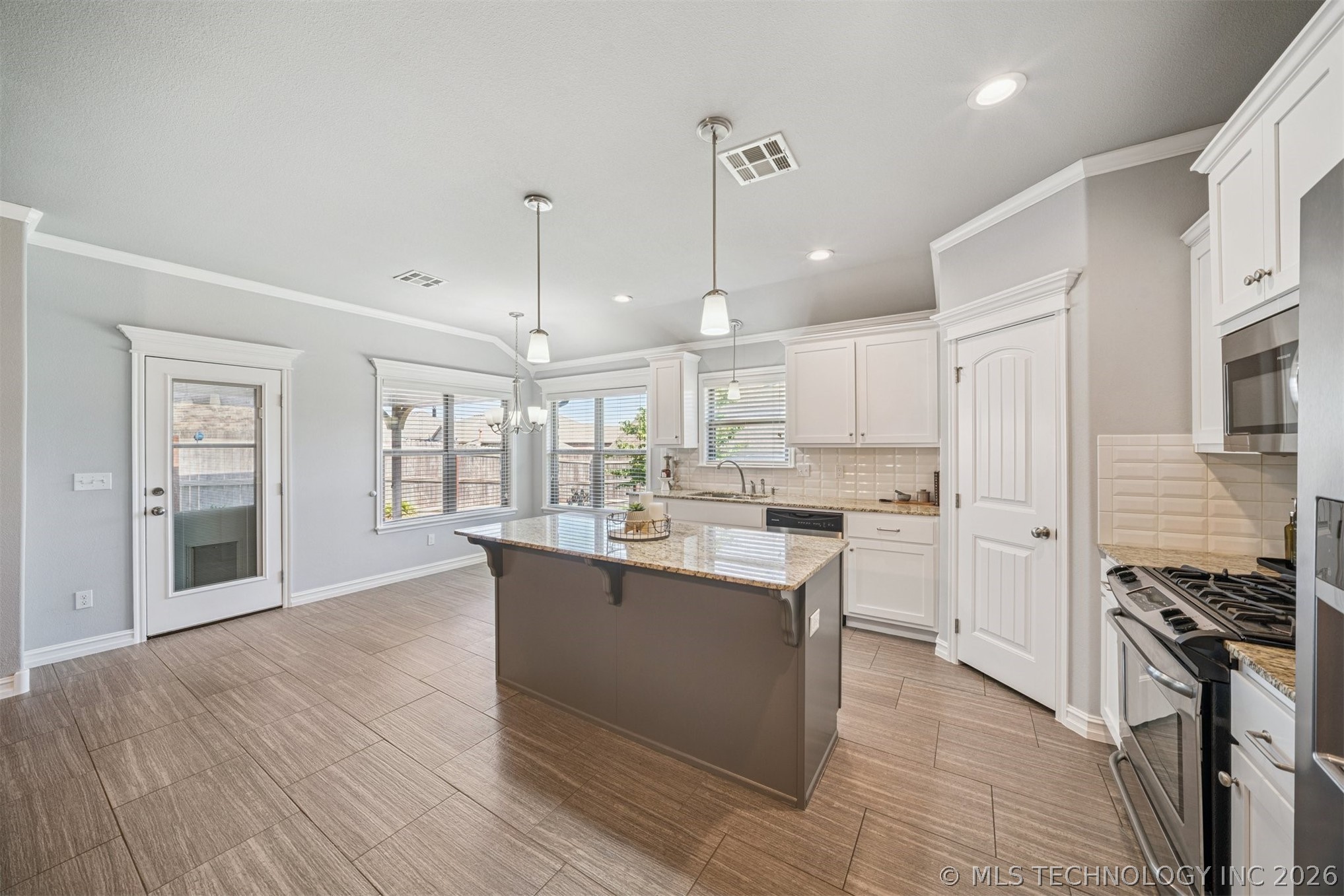 1006 W Missouri Avenue Claremore OK 74019