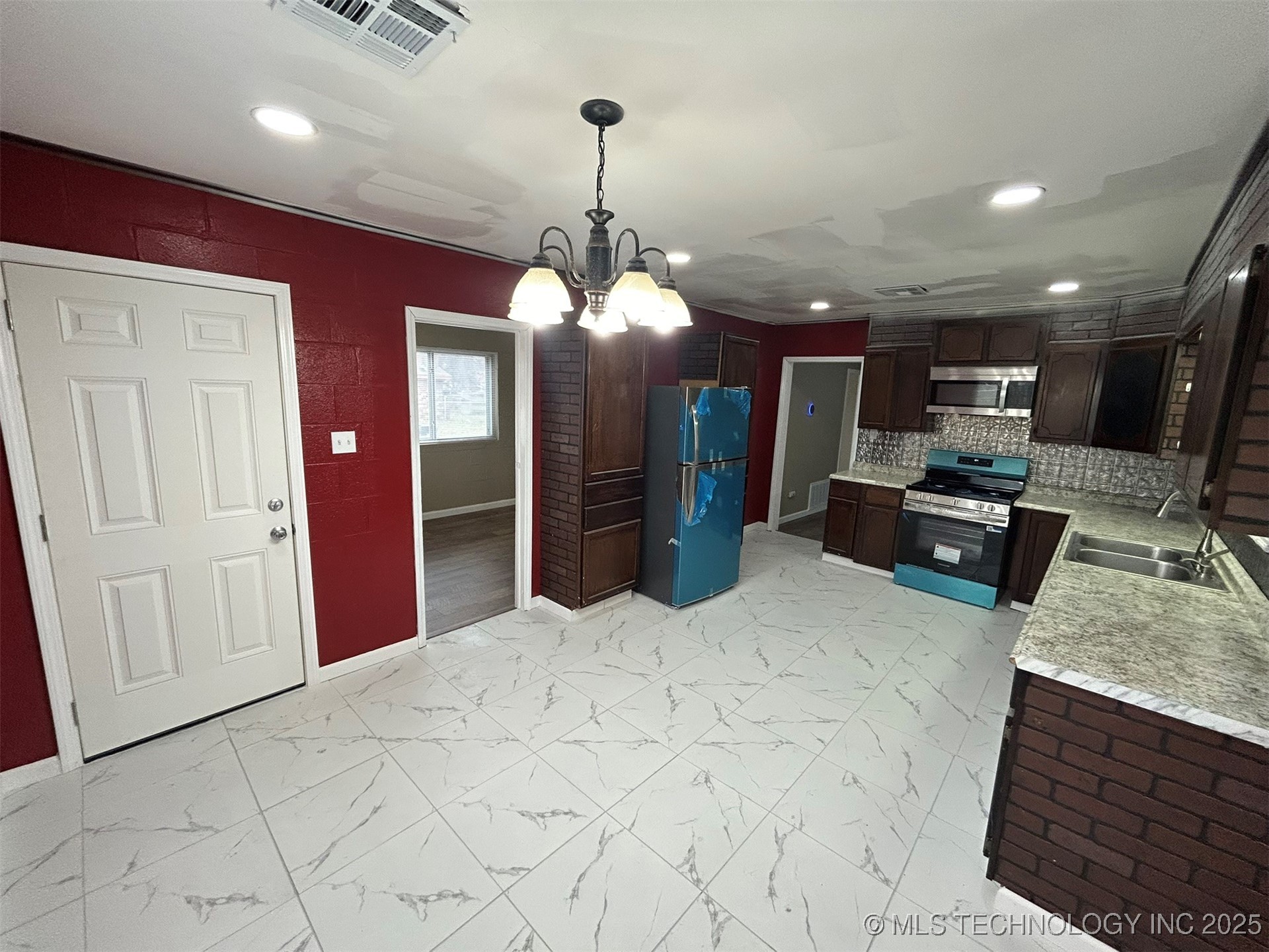 3027 W Cameron Street Tulsa OK 74127
