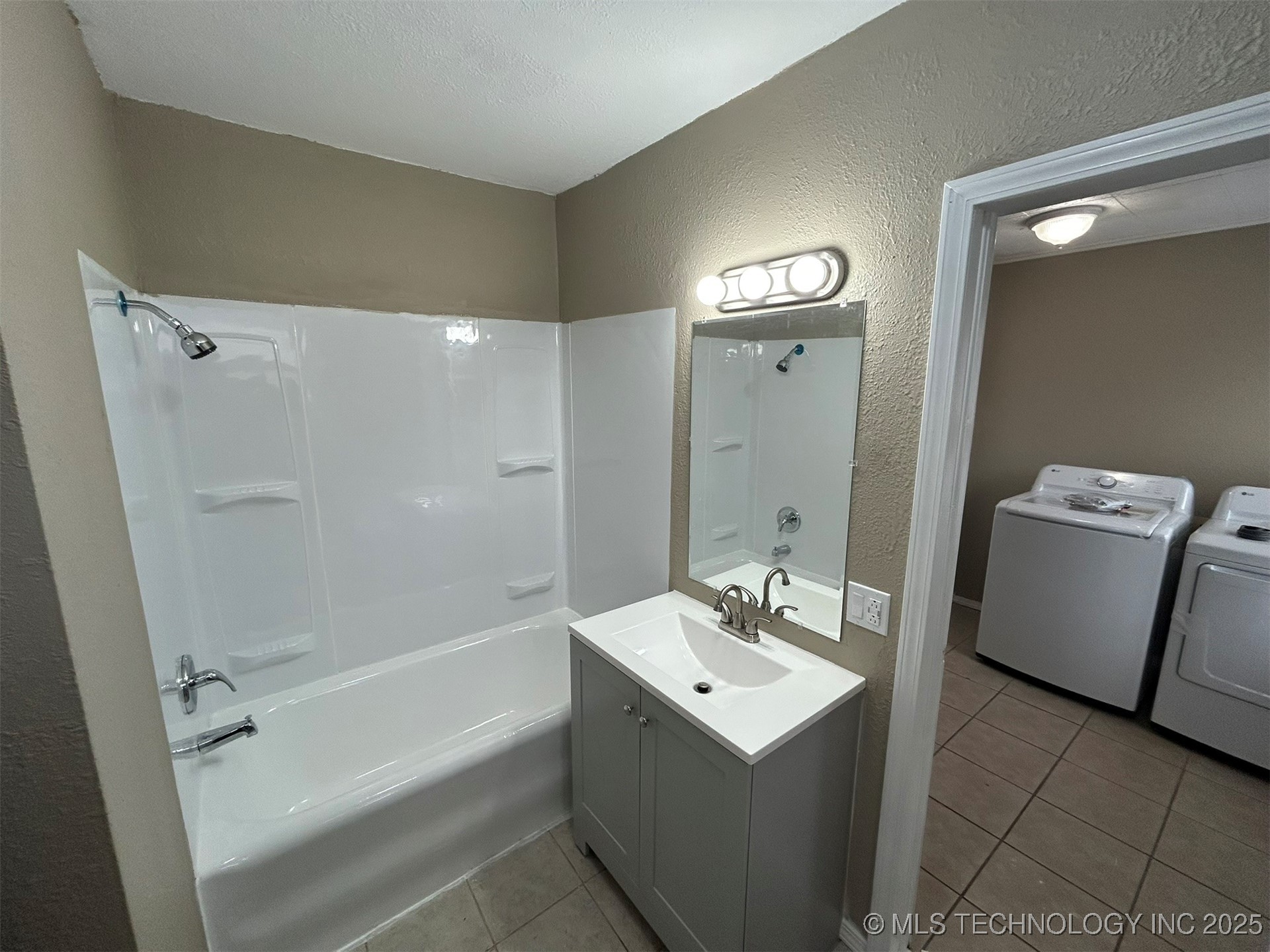 3027 W Cameron Street Tulsa OK 74127